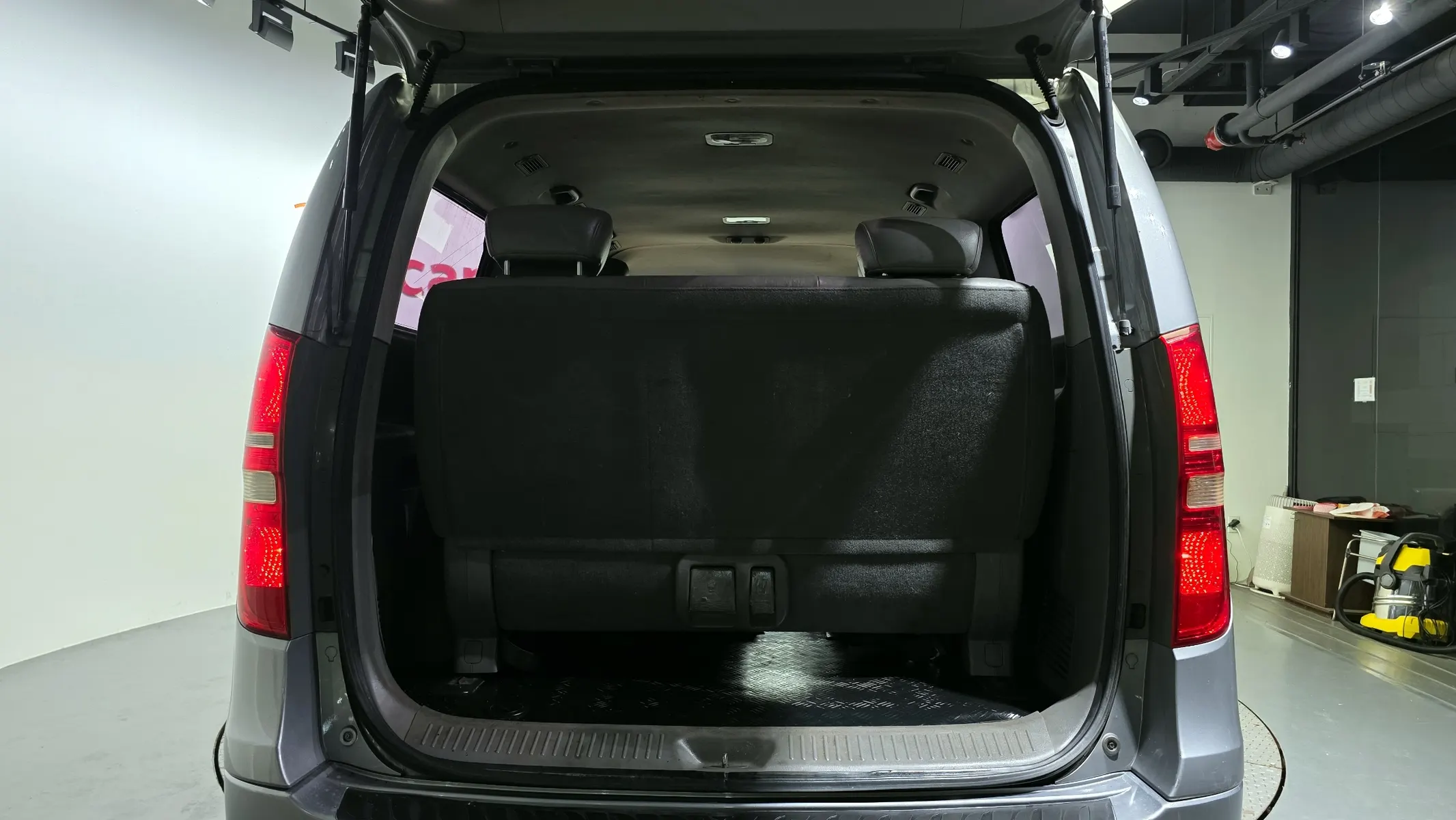 Hyundai Grand Starex 12 2013 20/21