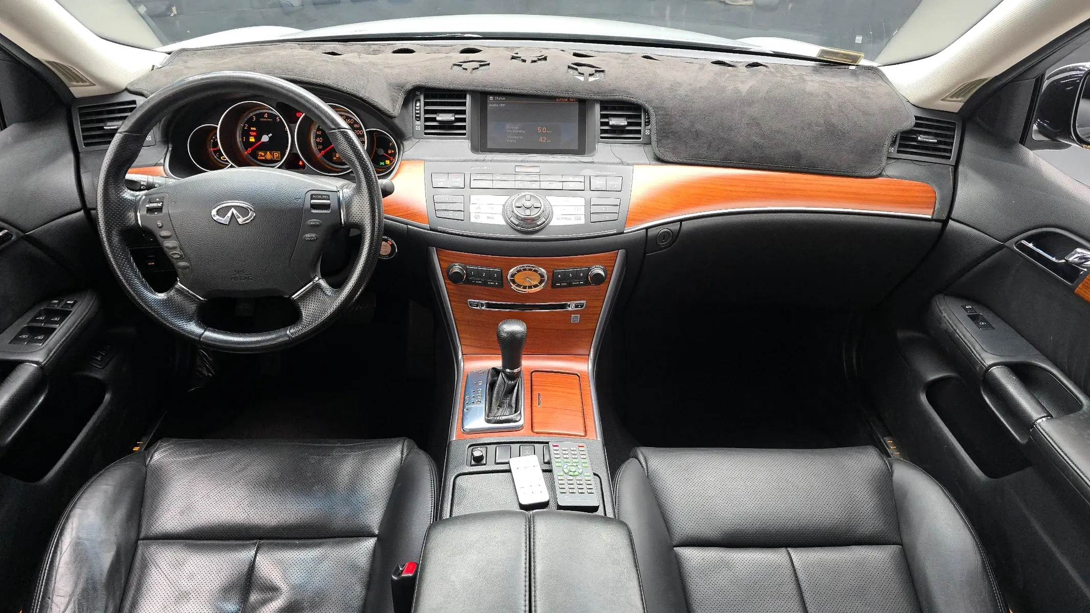Infiniti M45 P 2006 4/5