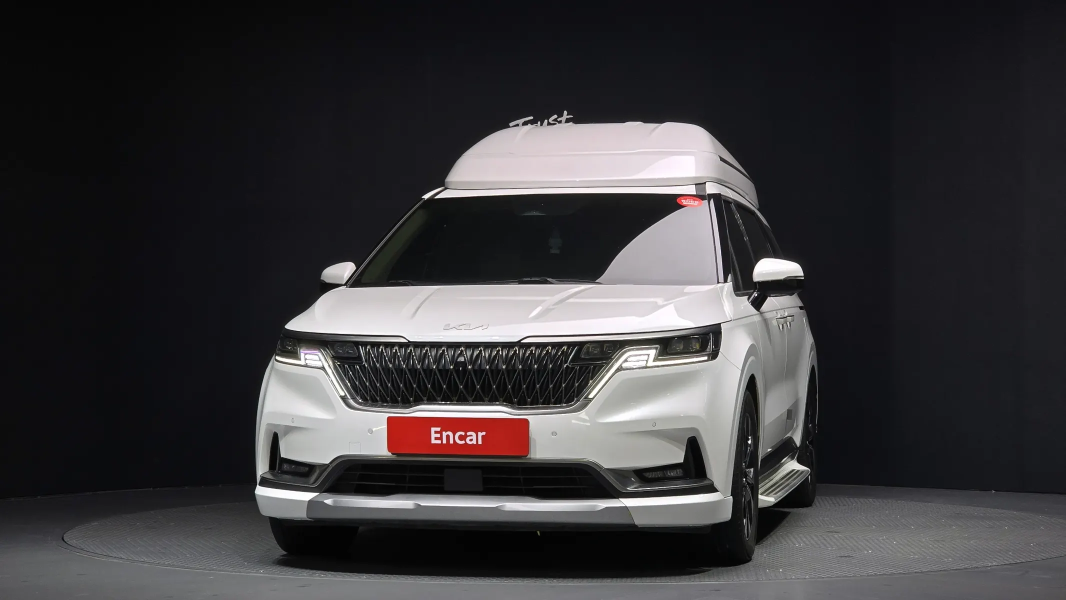 Kia Carnival 9 2021 2/5