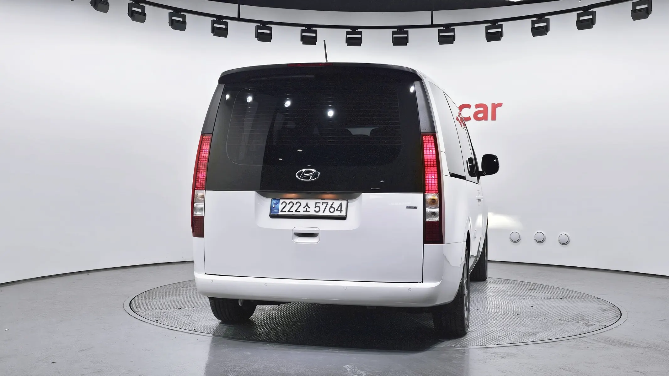 Hyundai Staria 4WD 9 2023 3/5