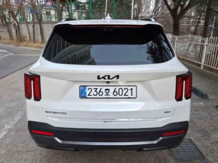 Kia 4 HEV 1.6 2WD 2026 3/5