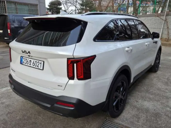 Kia 4 HEV 1.6 2WD 2026 2/5