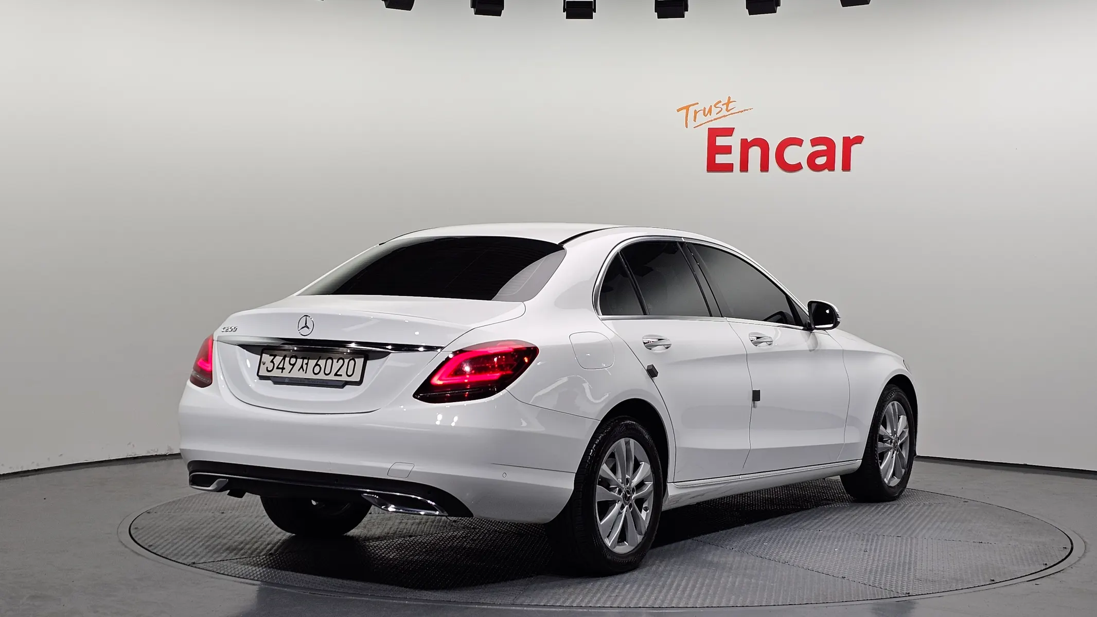 Mercedes-Benz C-Class W205 C200 2020 2/20
