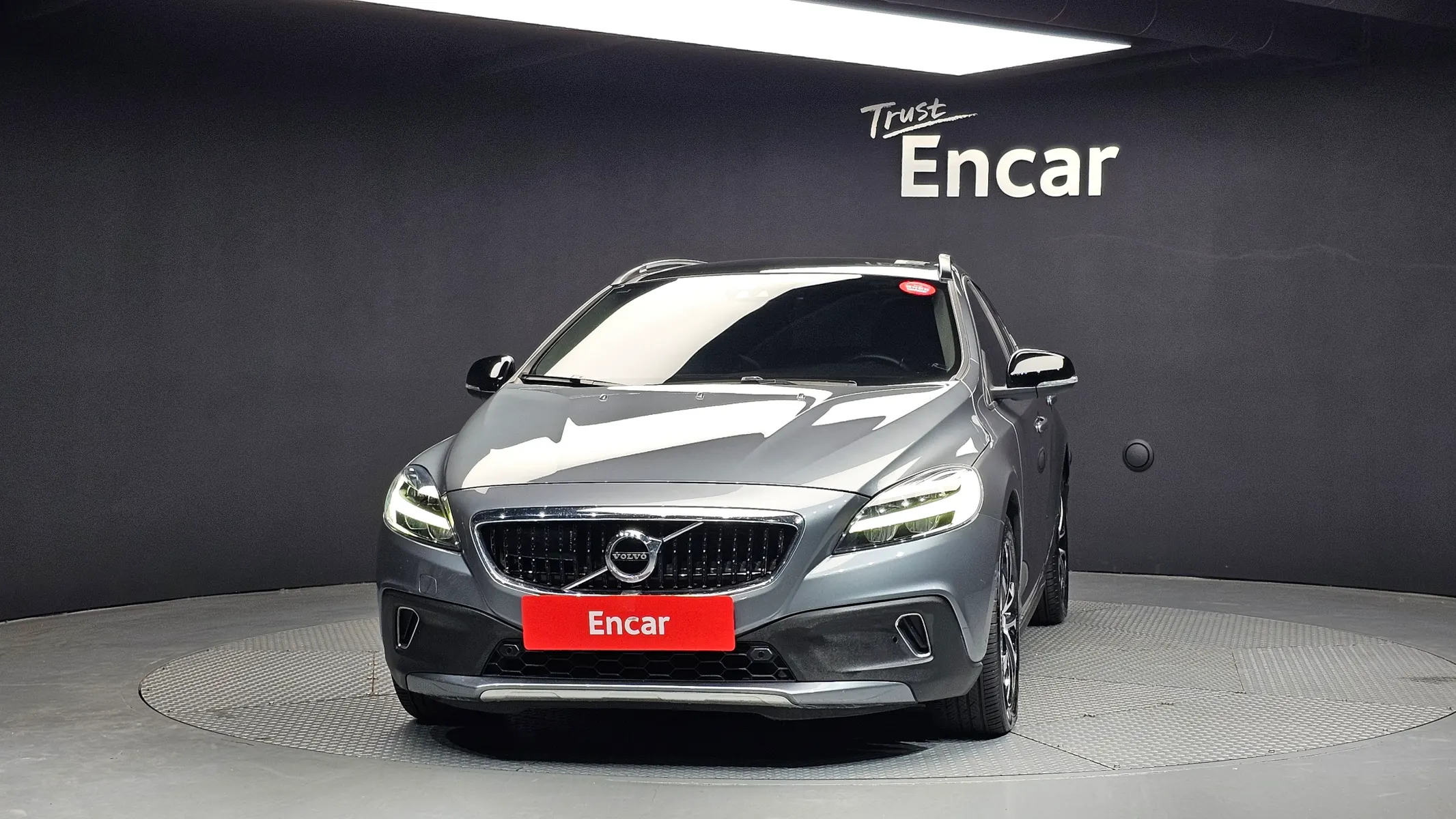 Volvo V40 D3 2018 2/5