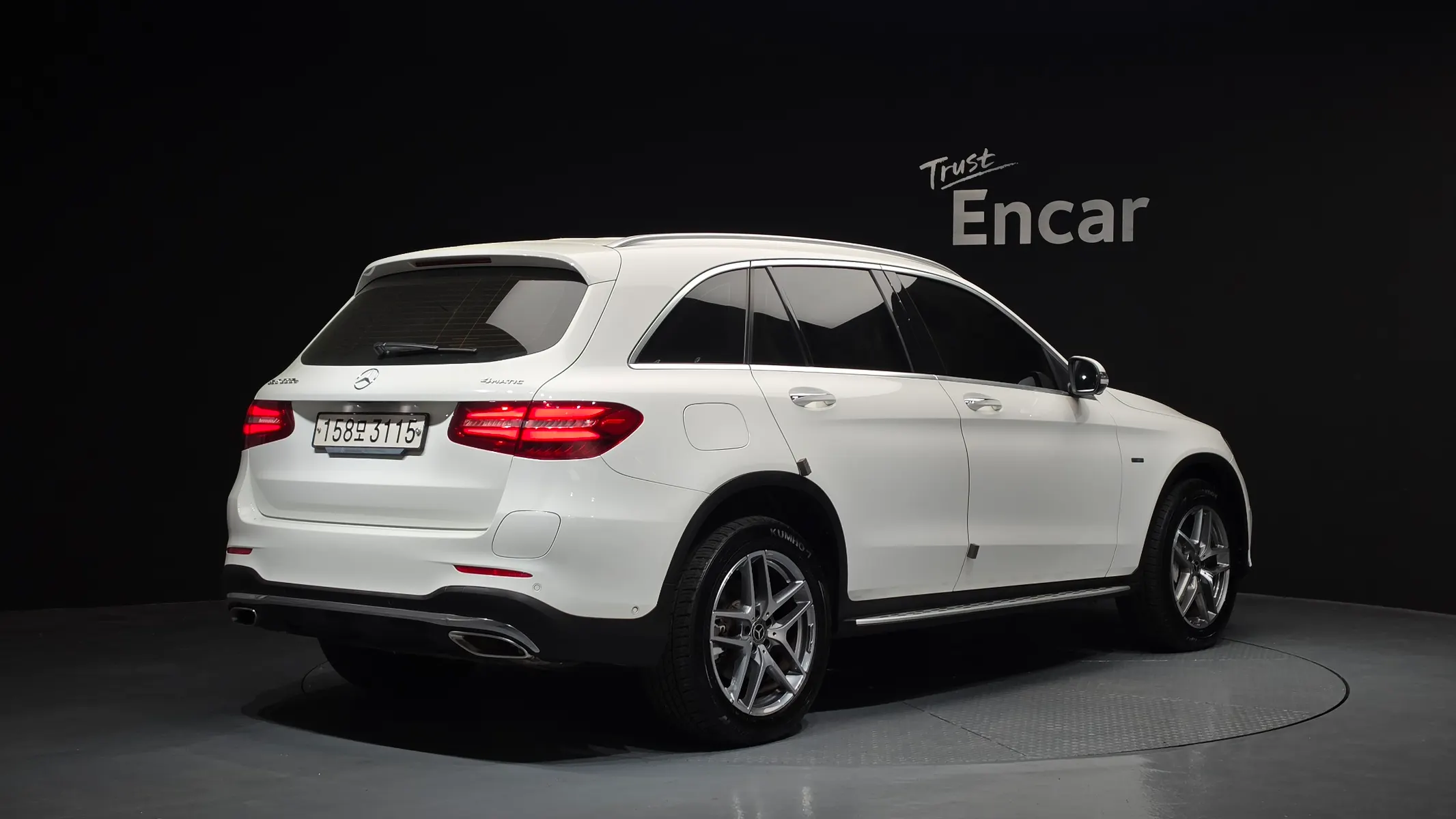 Mercedes-Benz GLC-Class X253 GLC350e 4MATIC AMG Line 2018 2/31