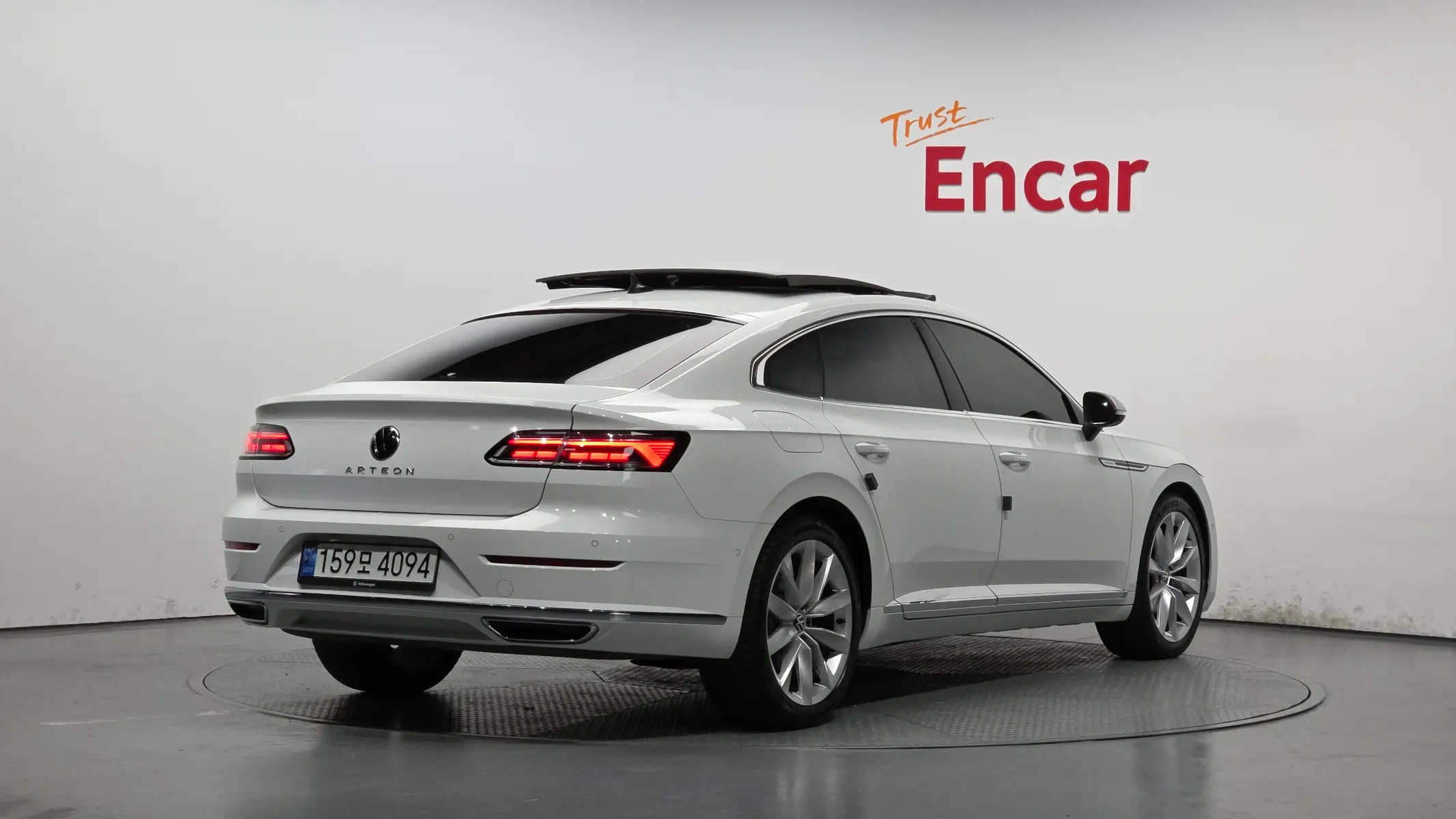Volkswagen 아테온 2.0 TDI 2022 2/33