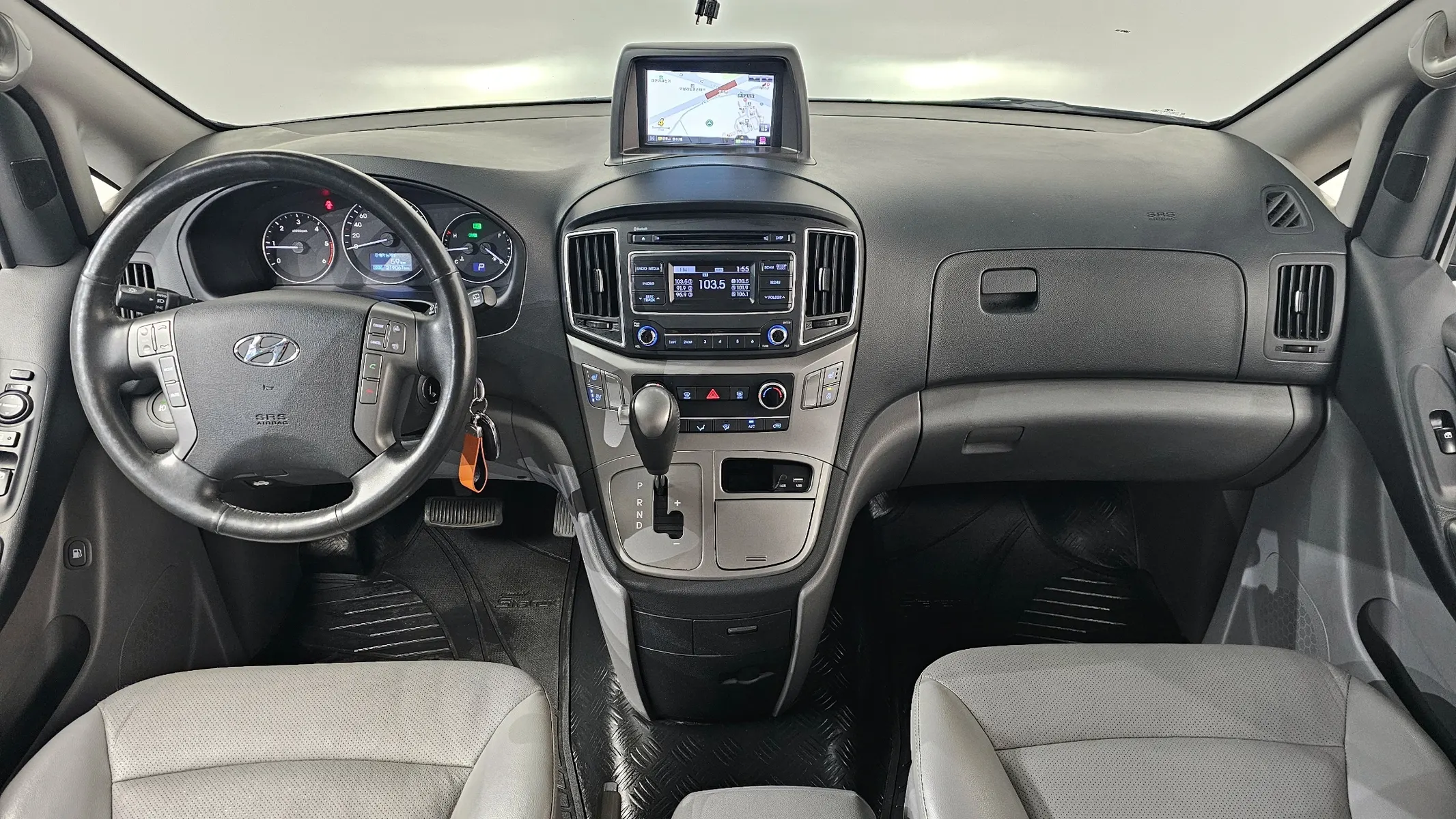 Hyundai Grand Starex 5 2017 4/5