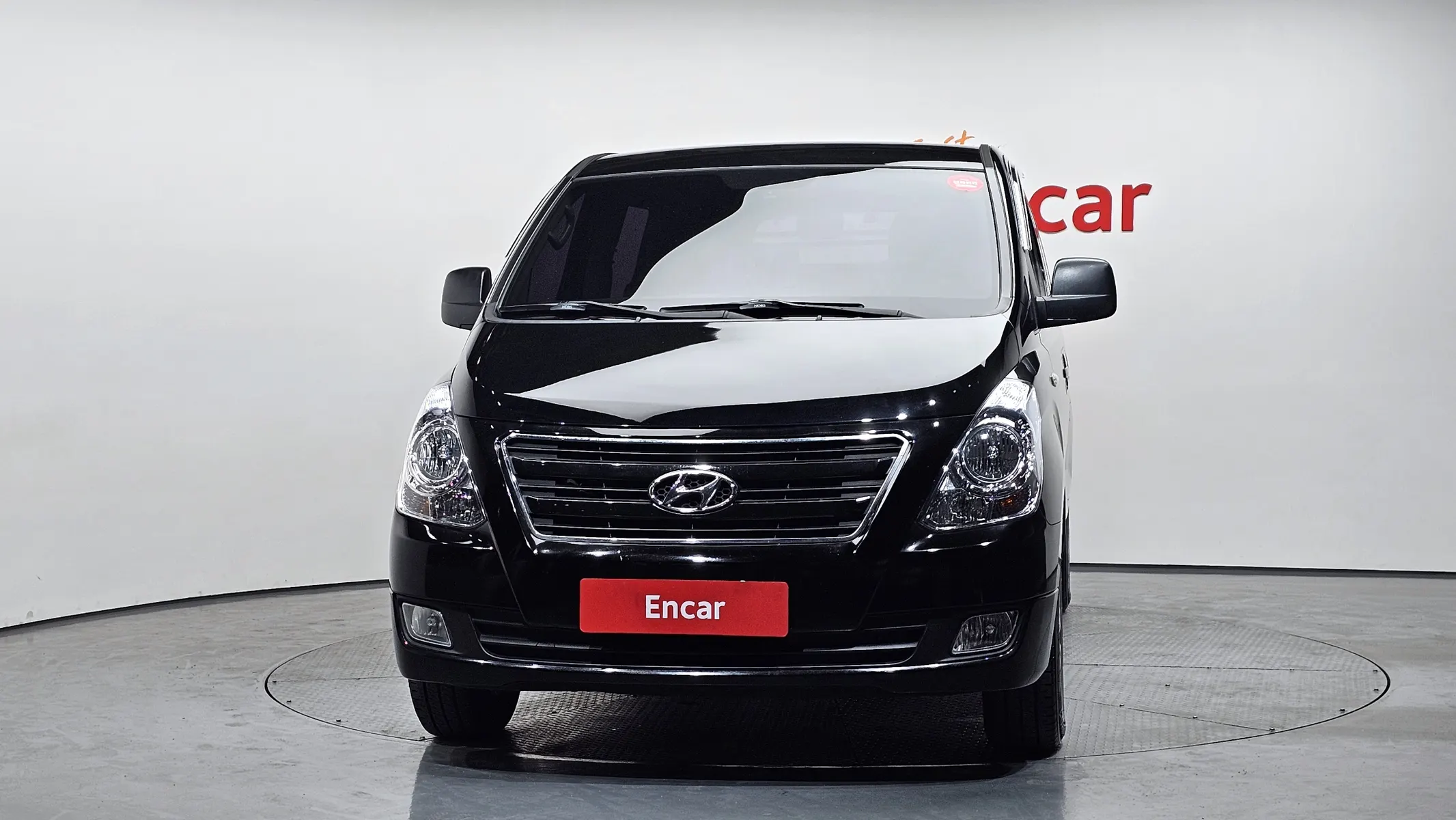 Hyundai Grand Starex 5 2017 2/5