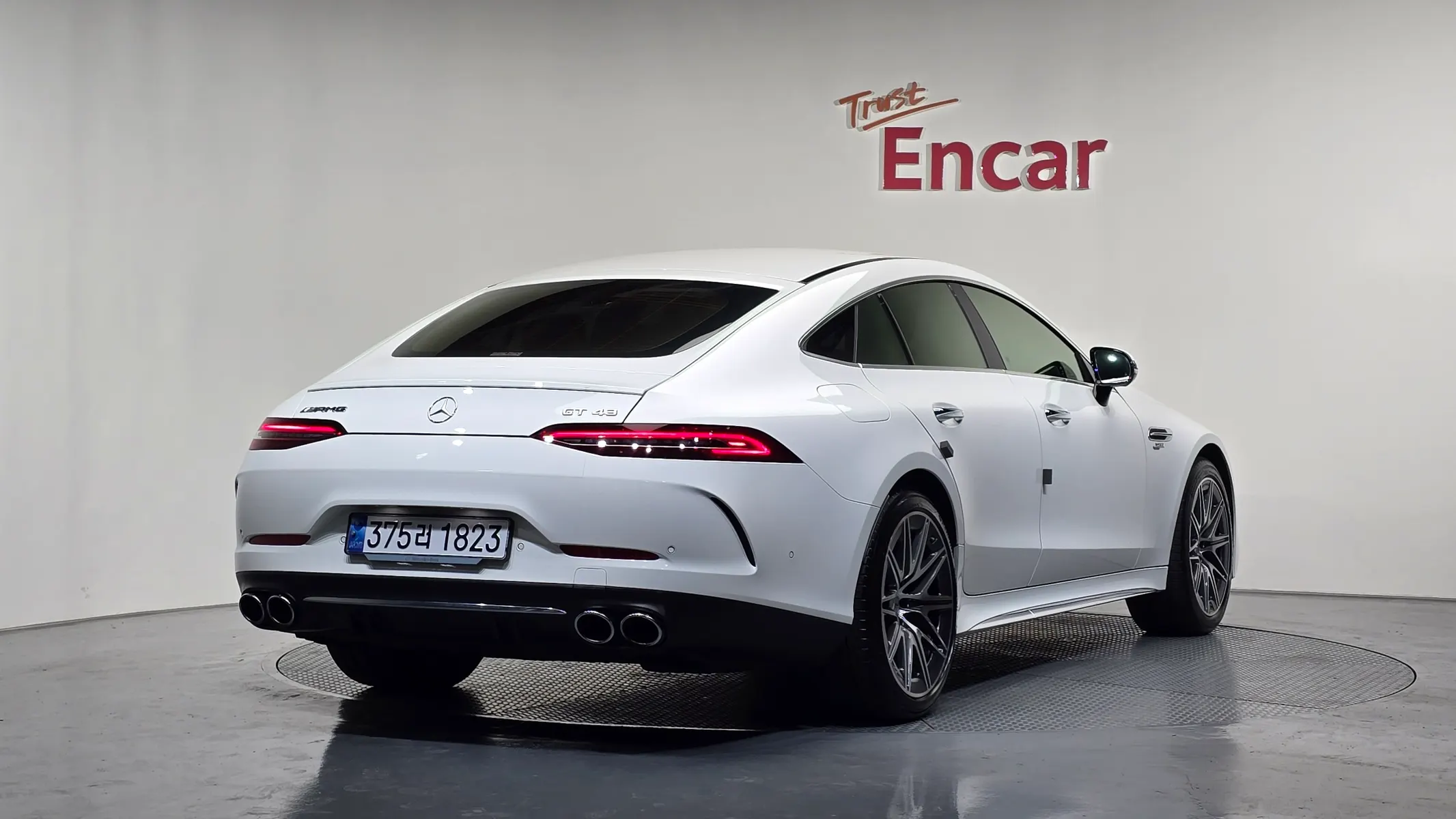 Mercedes-Benz AMG GT 4 43 4MATIC+ 2024 2/35