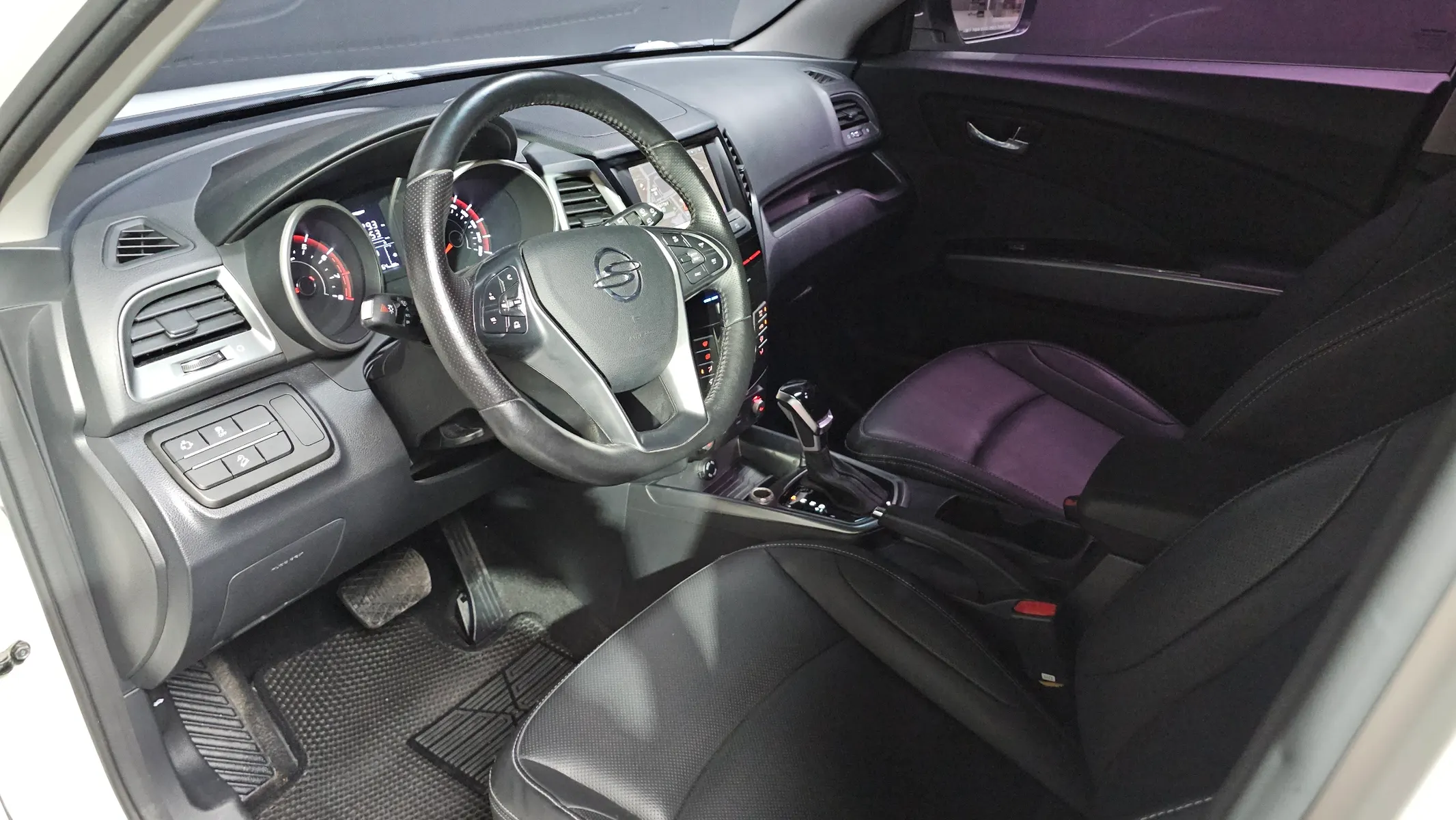 KG Mobility 티볼리 아머 VX 2WD 2018 30/31