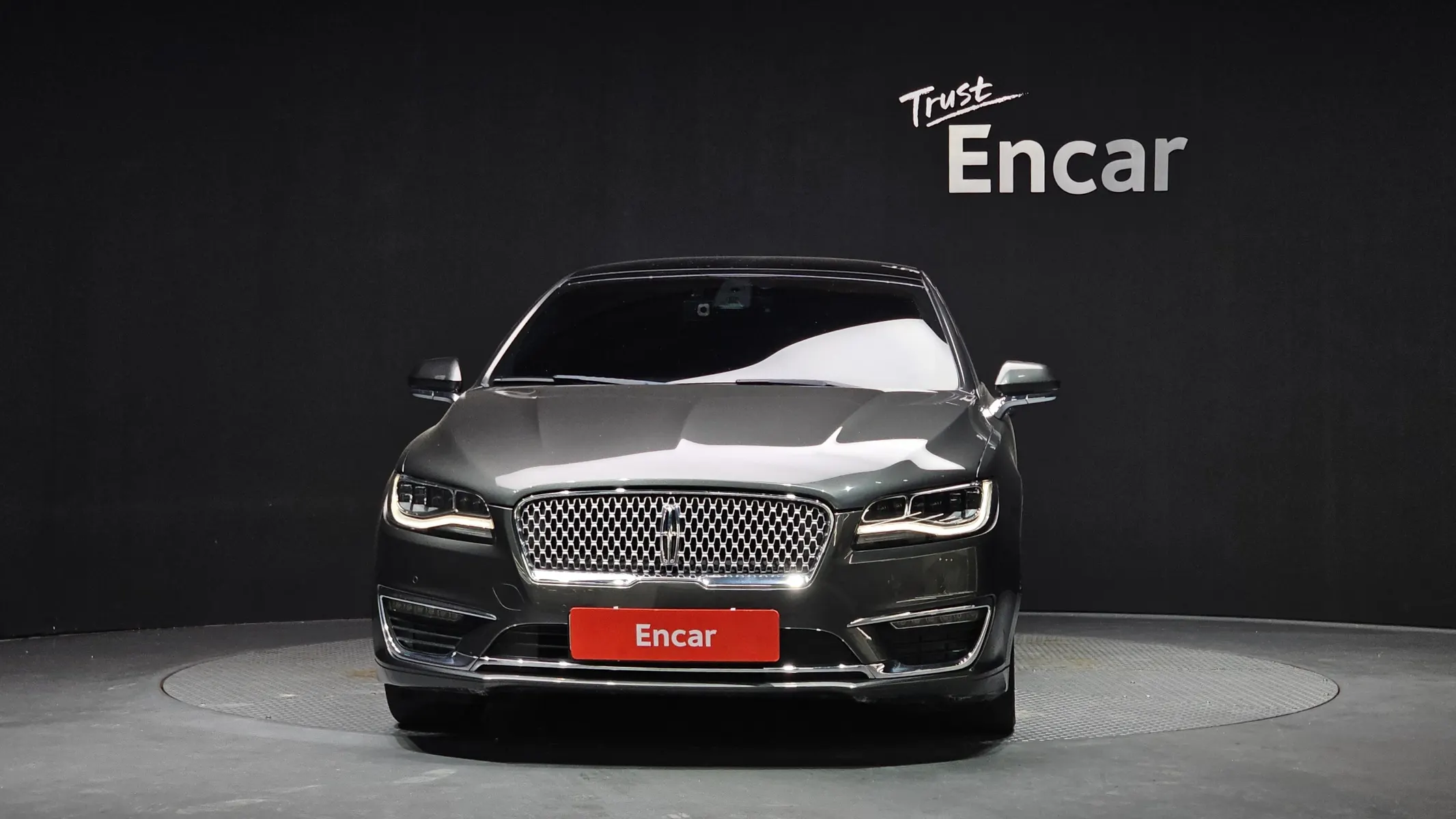Lincoln MKZ 2017 2/5