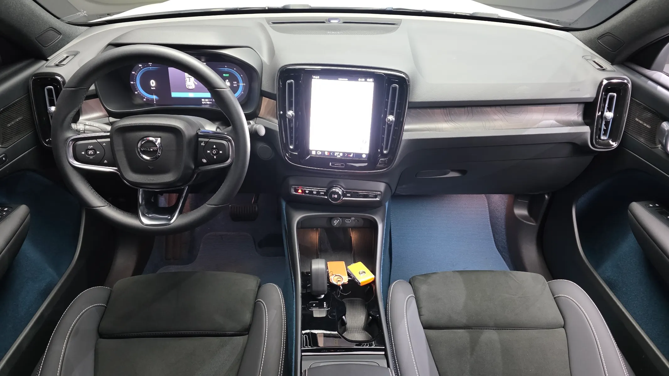 Volvo C40 2023 4/5