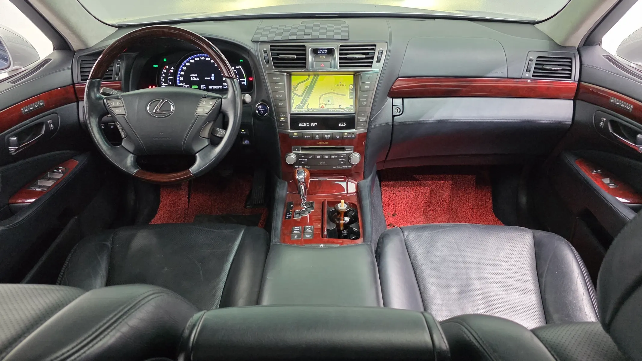 Lexus LS600hL 5 Ottoman 2011 4/5