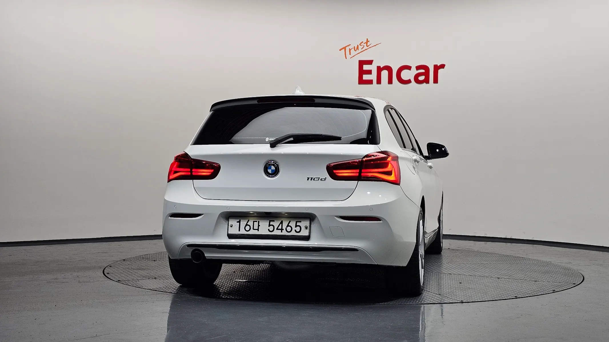 BMW 1 Series (F20) 118d 5 2019 3/33
