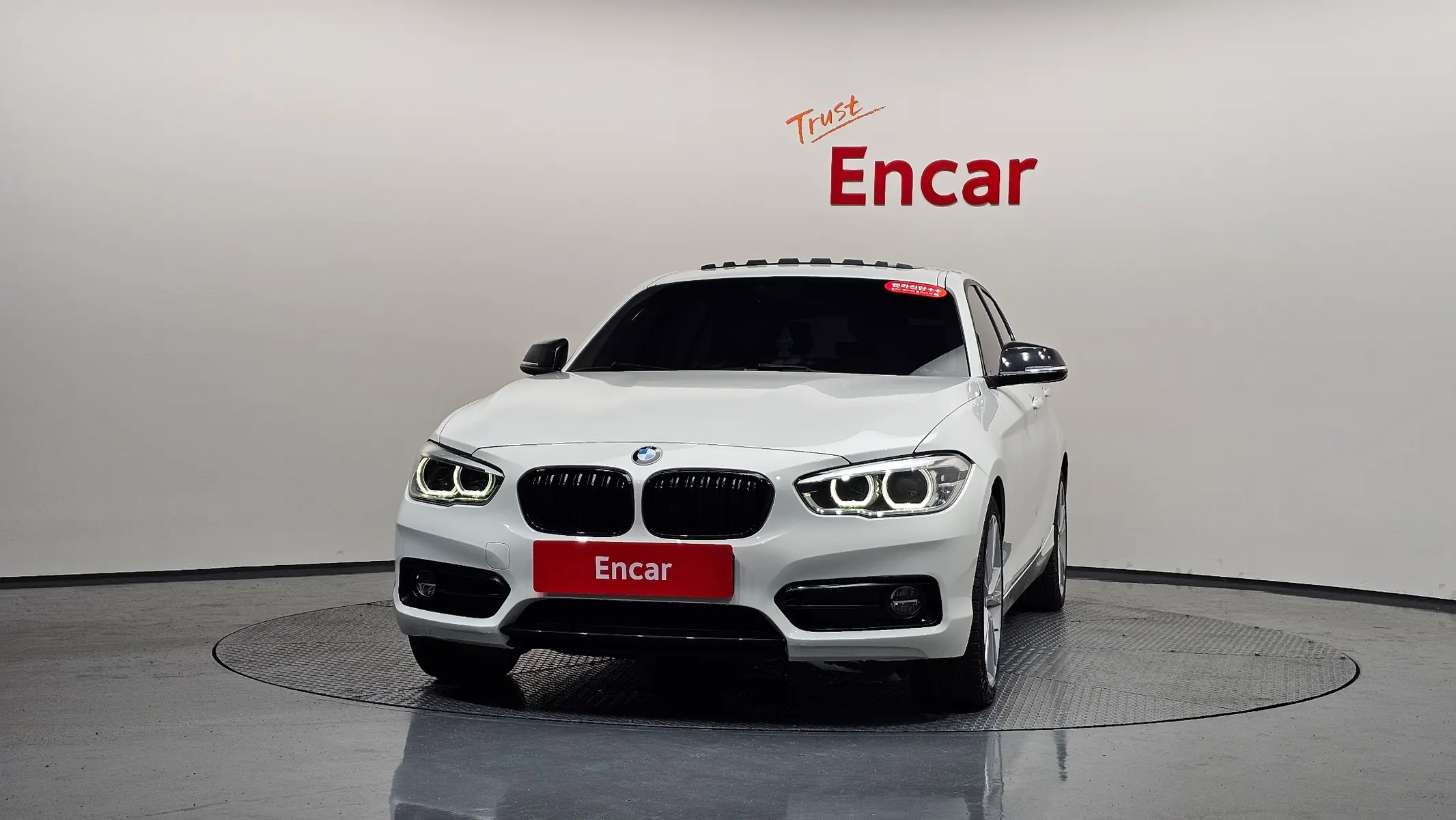 BMW 1 Series (F20) 118d 5 2019 2/33