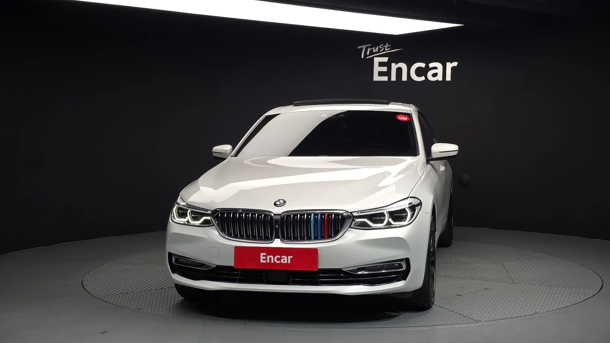 BMW 6 Series GT (G32) 620d xDrive 2019 3/32