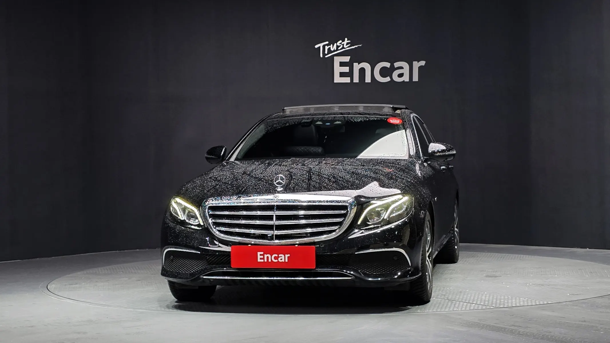 Mercedes-Benz E-Class W213 E300e 2019 3/34