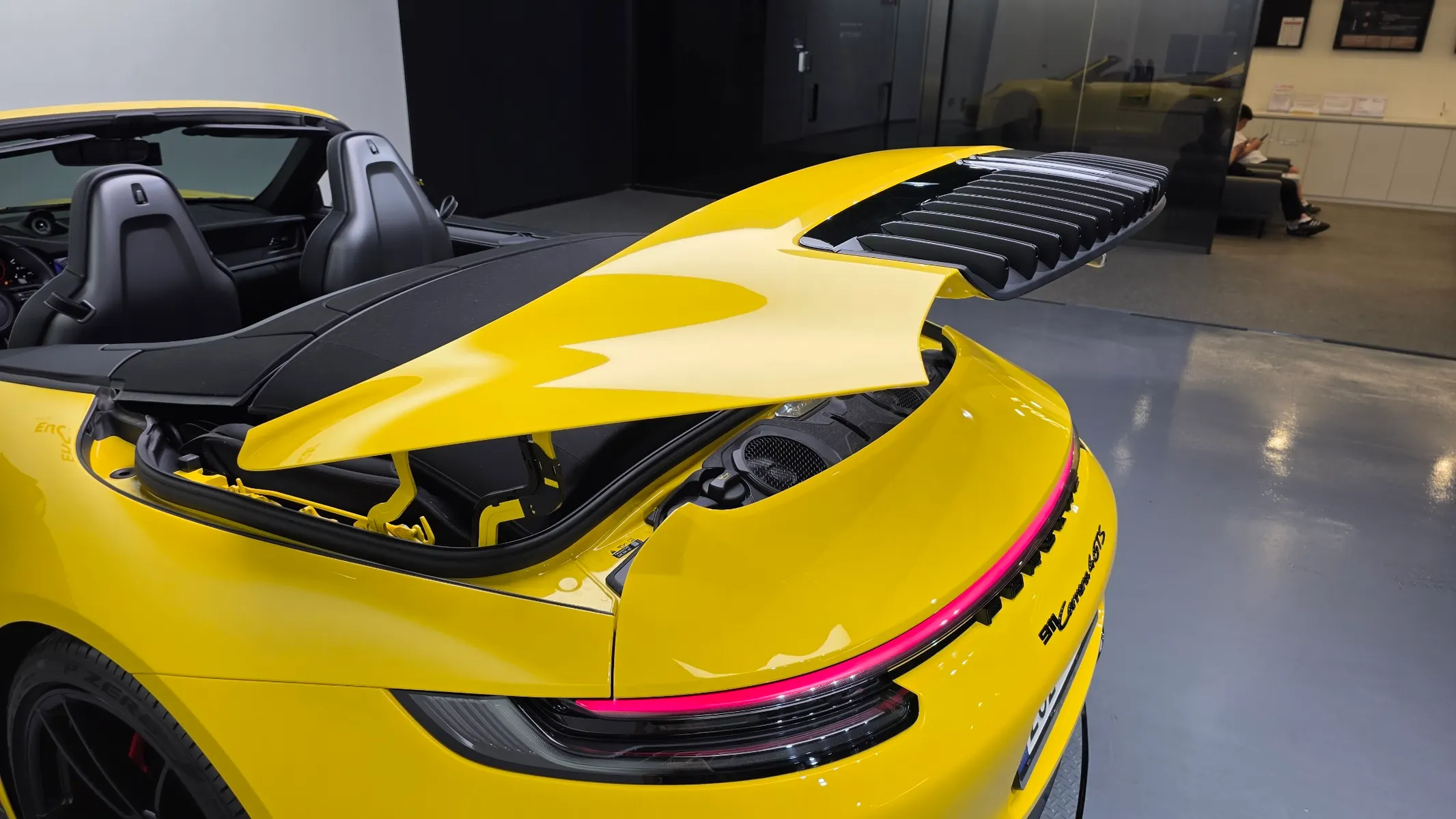 Porsche 911 (992) 4 GTS 2024 20/21