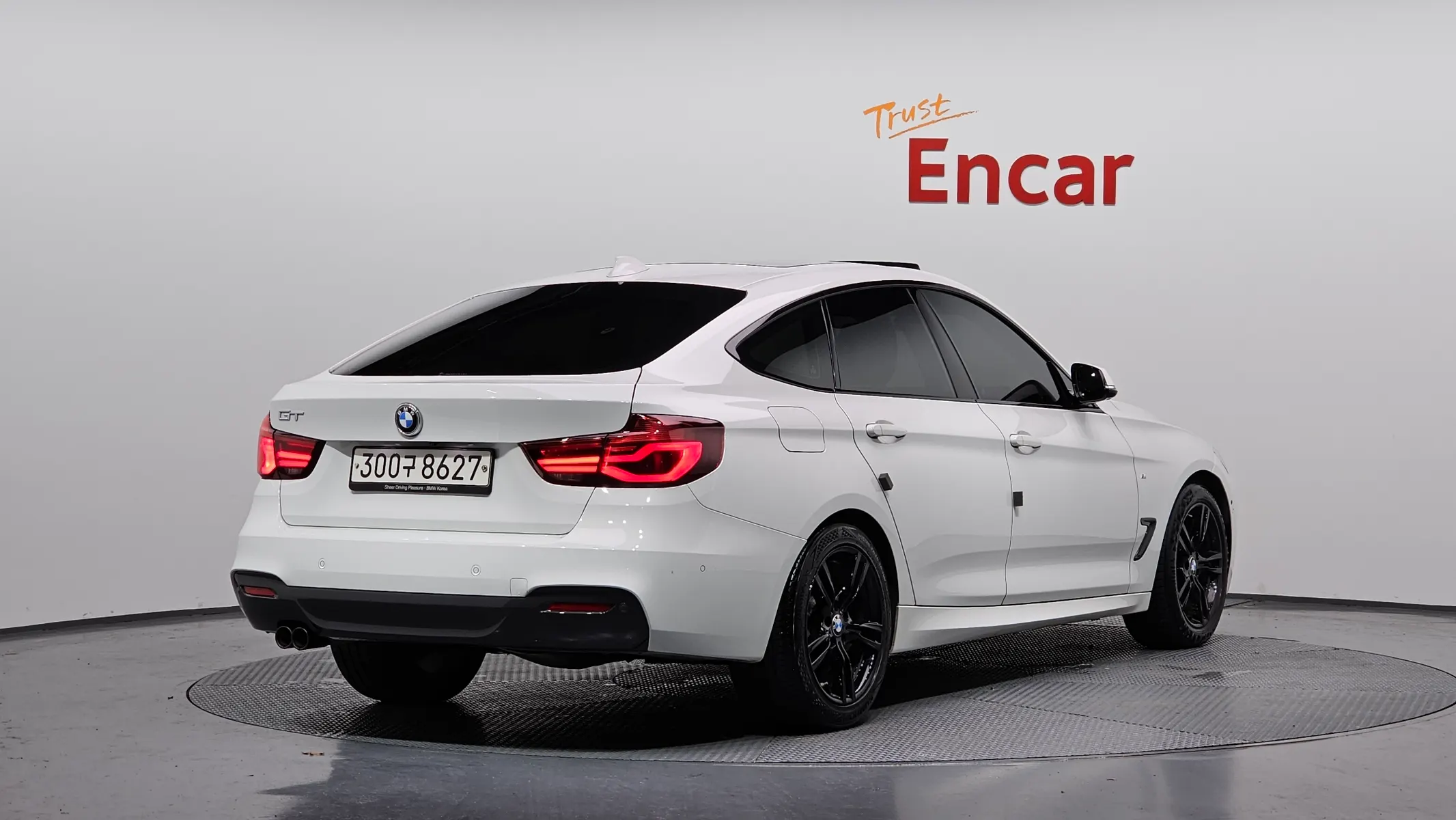 BMW 3 Series GT (F34) GT 320d M 2020 2/32