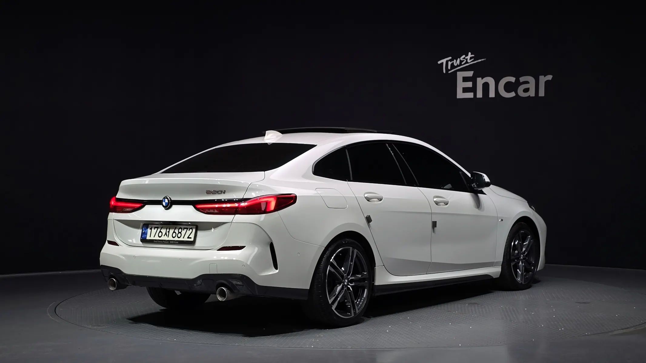 BMW 2 Series Gran Coupe (F44) 220i M 2021 2/36