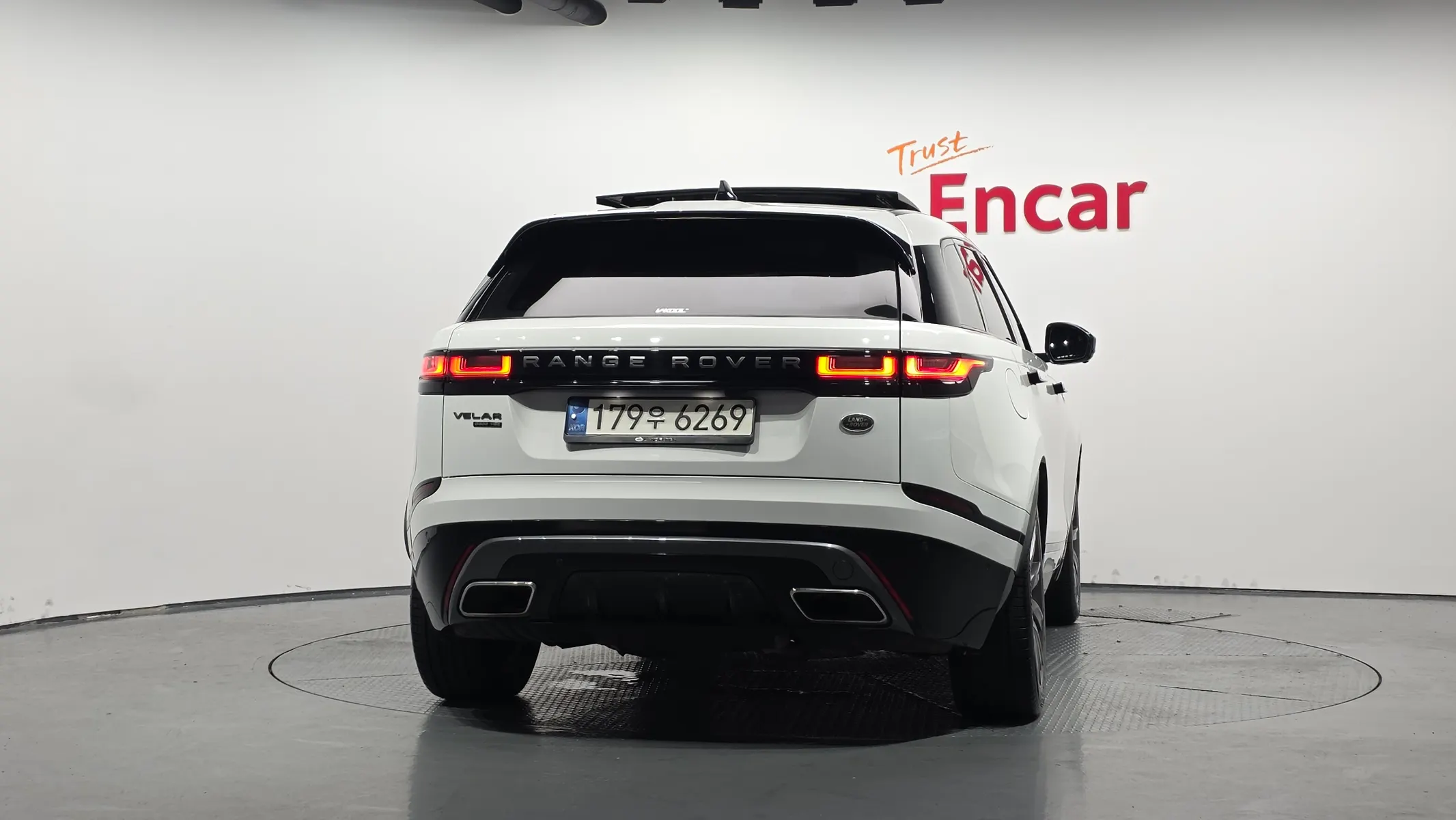 Land Rover 레인지로버 벨라 3.0 D300 R- HSE 2018 3/34