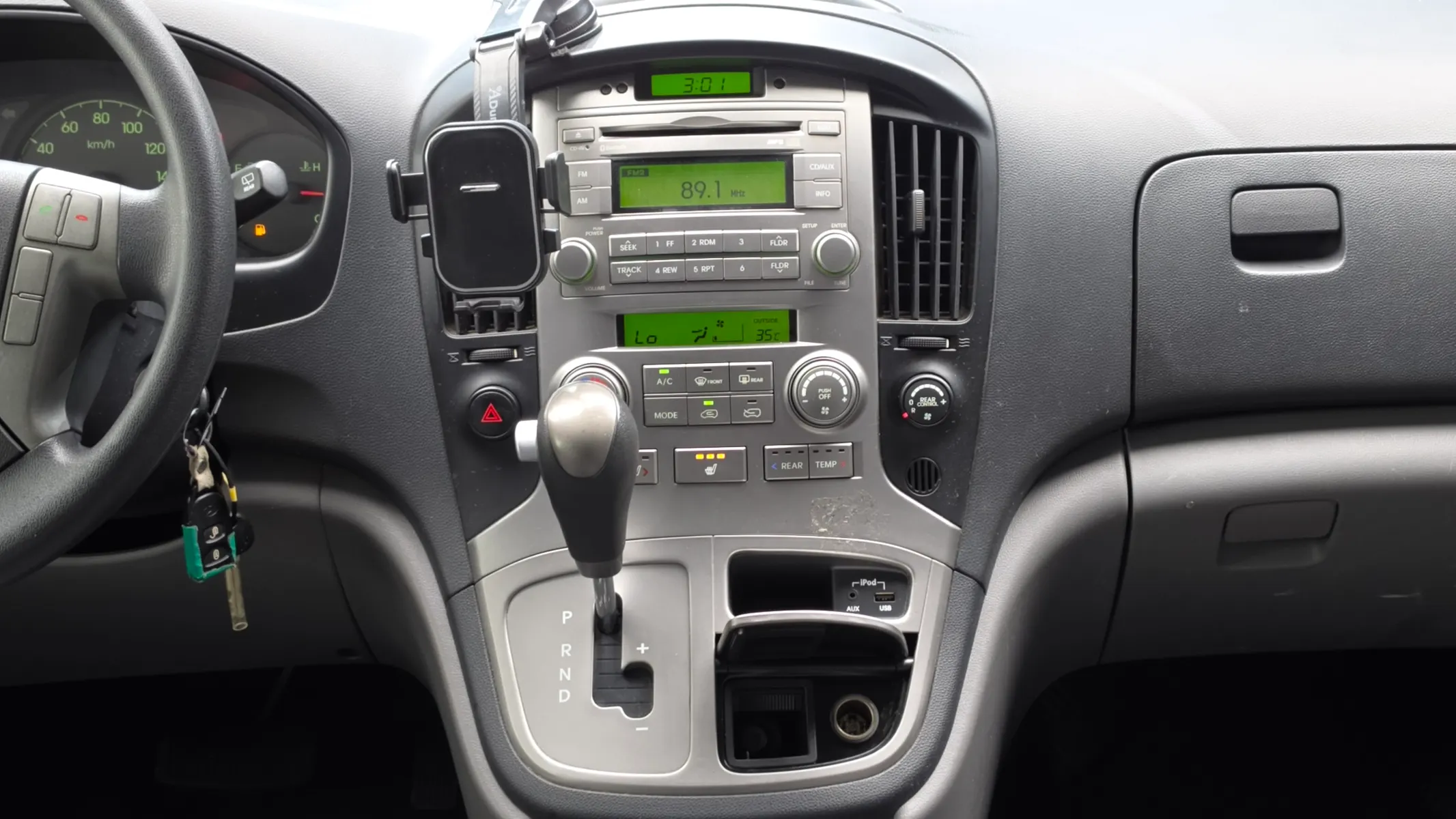 Hyundai Grand Starex 11 2014 20/21
