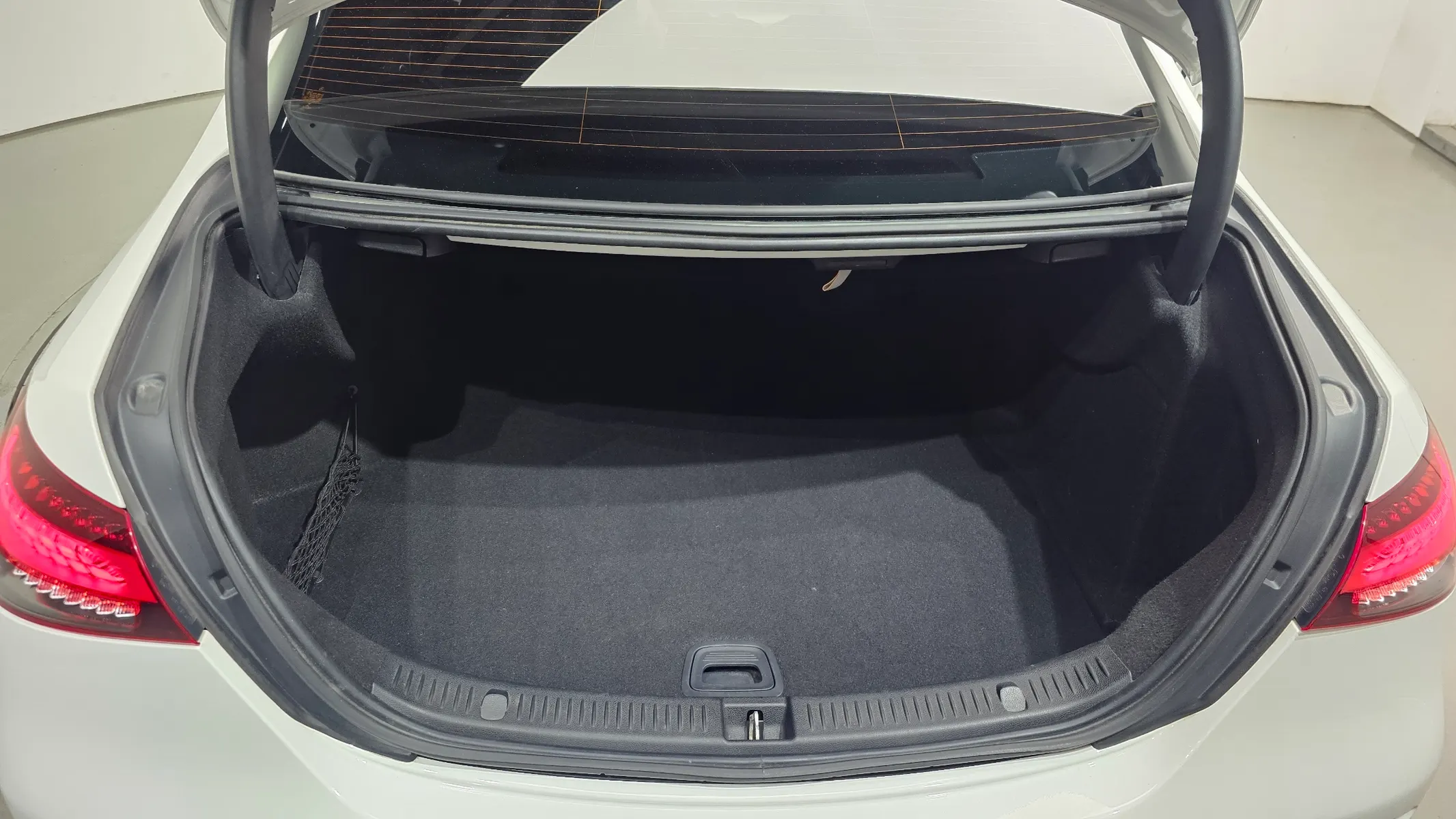 Mercedes-Benz E-Class W213 E350 4MATIC 2021 33/34