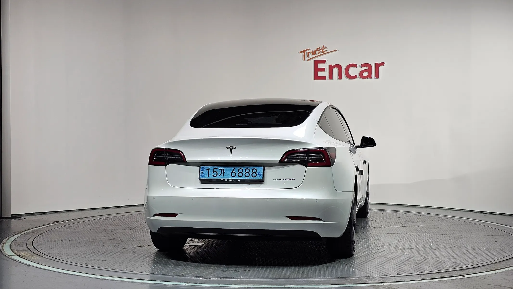 Tesla 3 AWD 2022 3/5