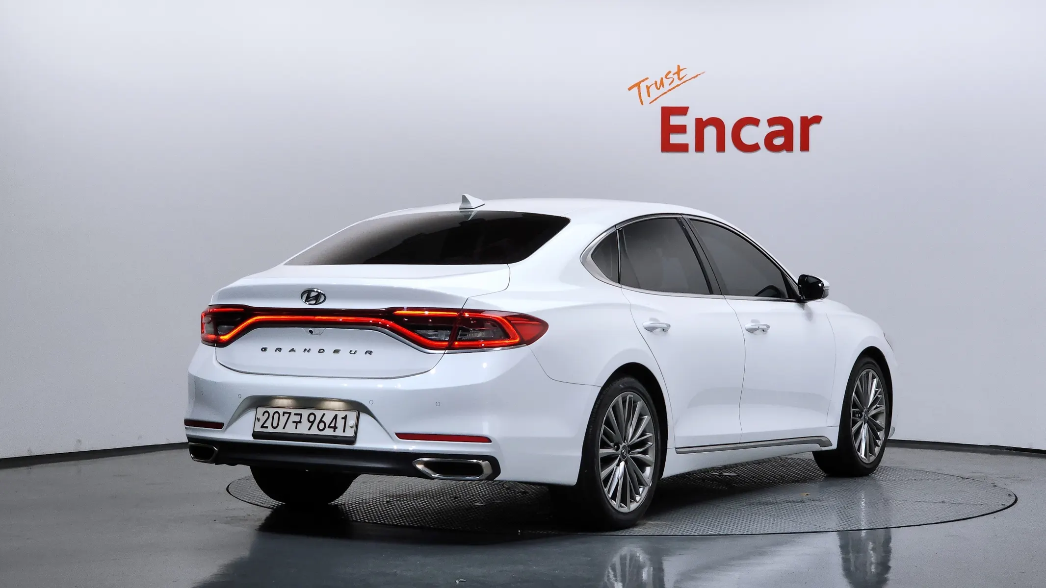 Hyundai IG 2.4 2018 2/33