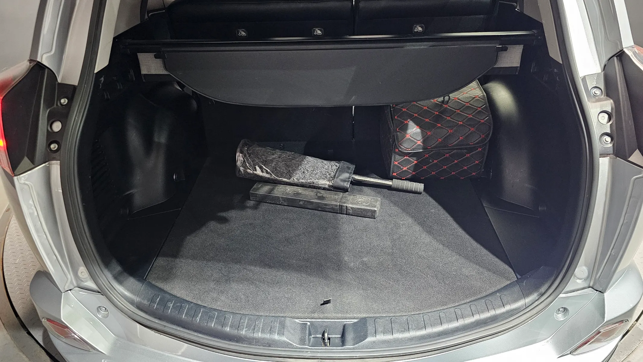 Toyota RAV4 2.5 2WD 2018 30/31