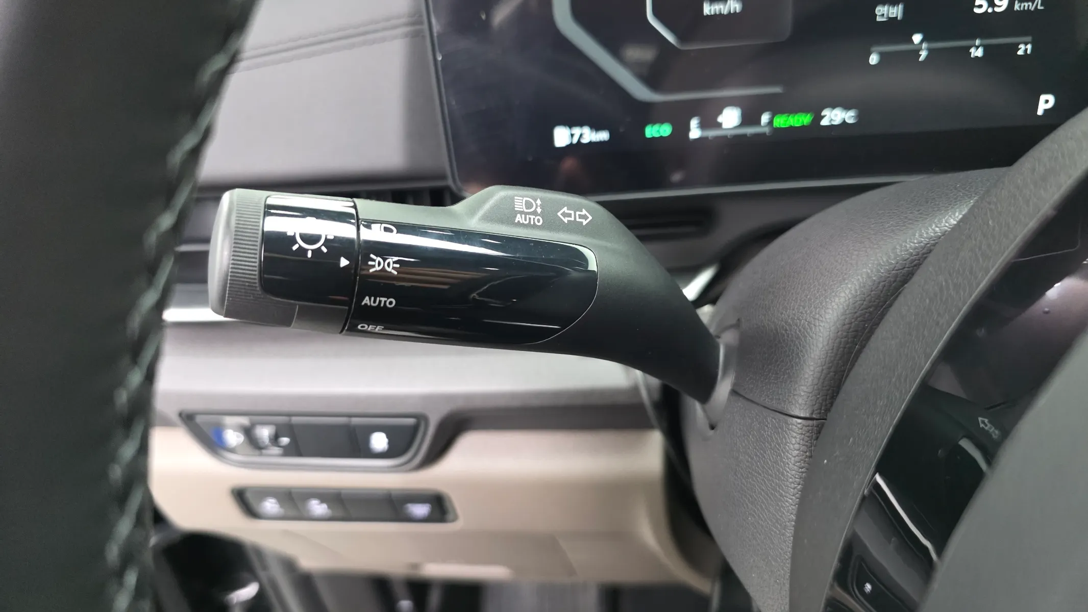 Kia 4 HEV 9 2024 30/31