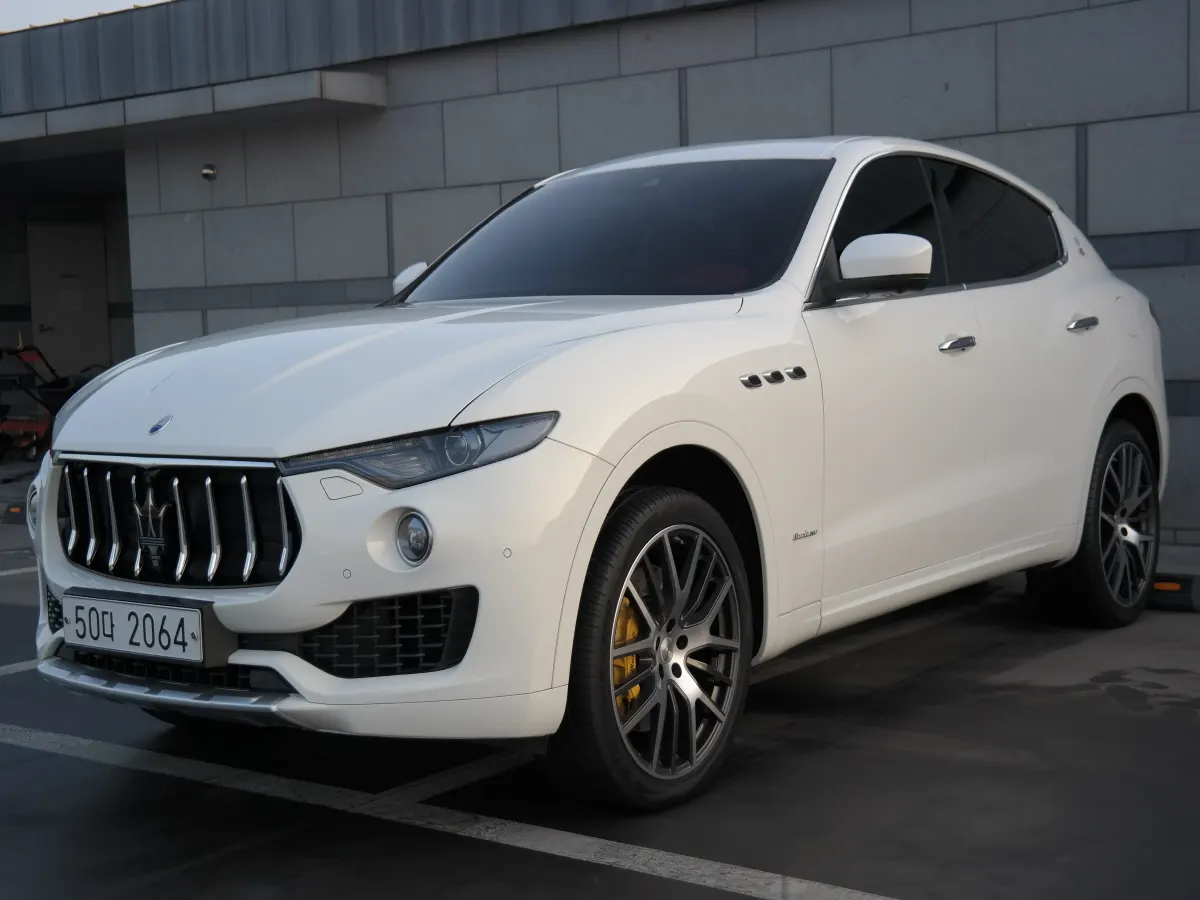 Maserati 르반떼 3.0 AWD 2018 2/21