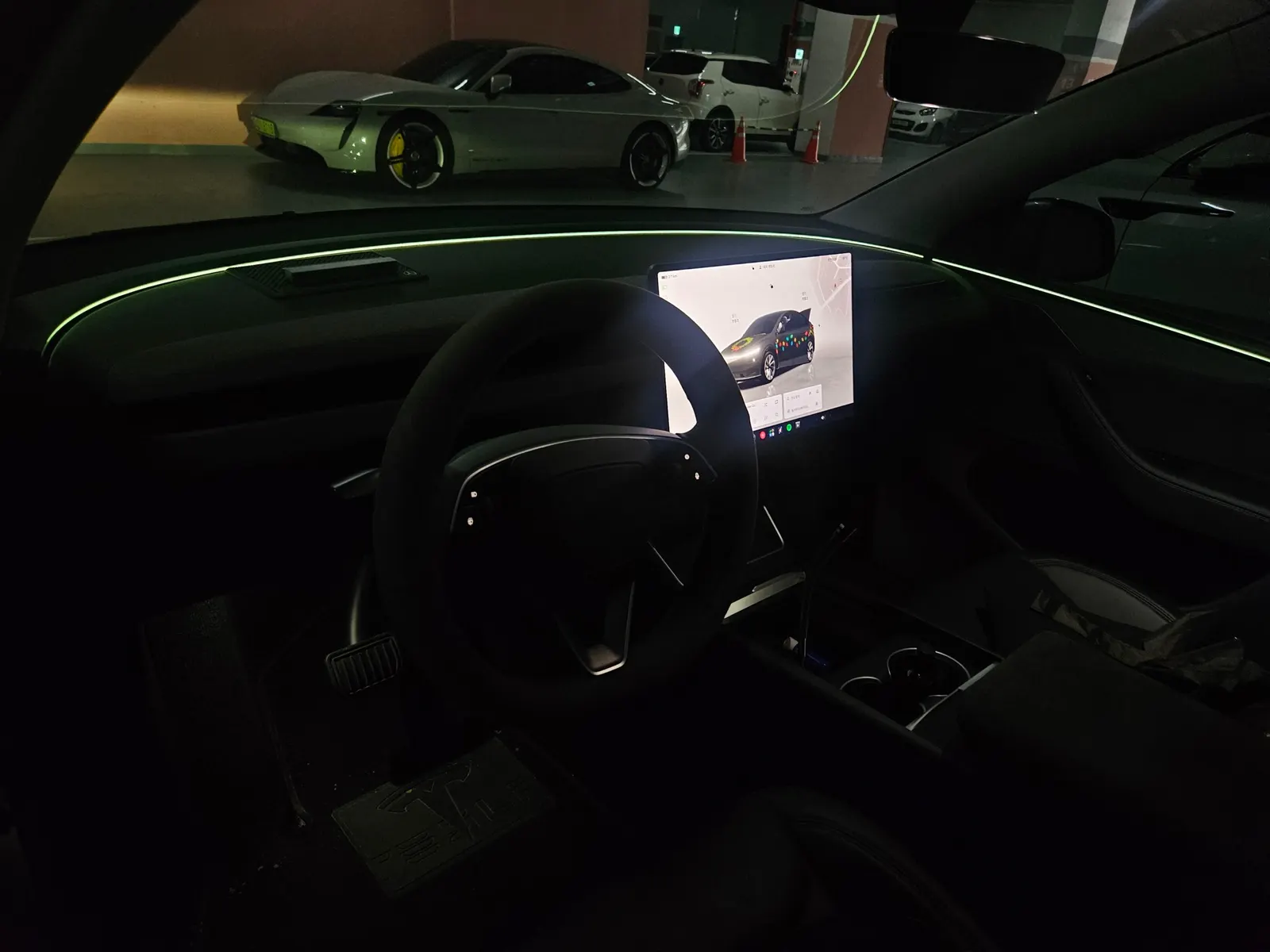 Tesla Y AWD 2025 11/12