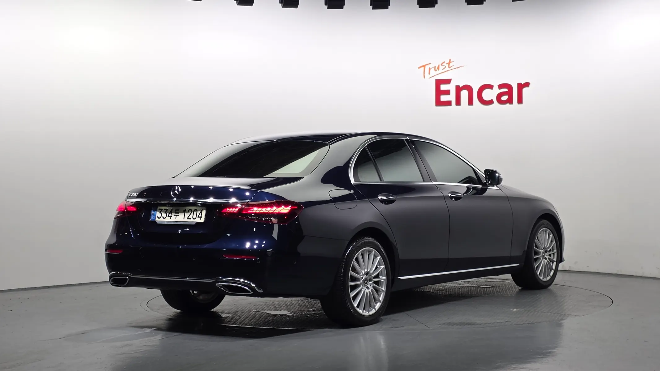 Mercedes-Benz E-Class W213 E250 2021 2/33