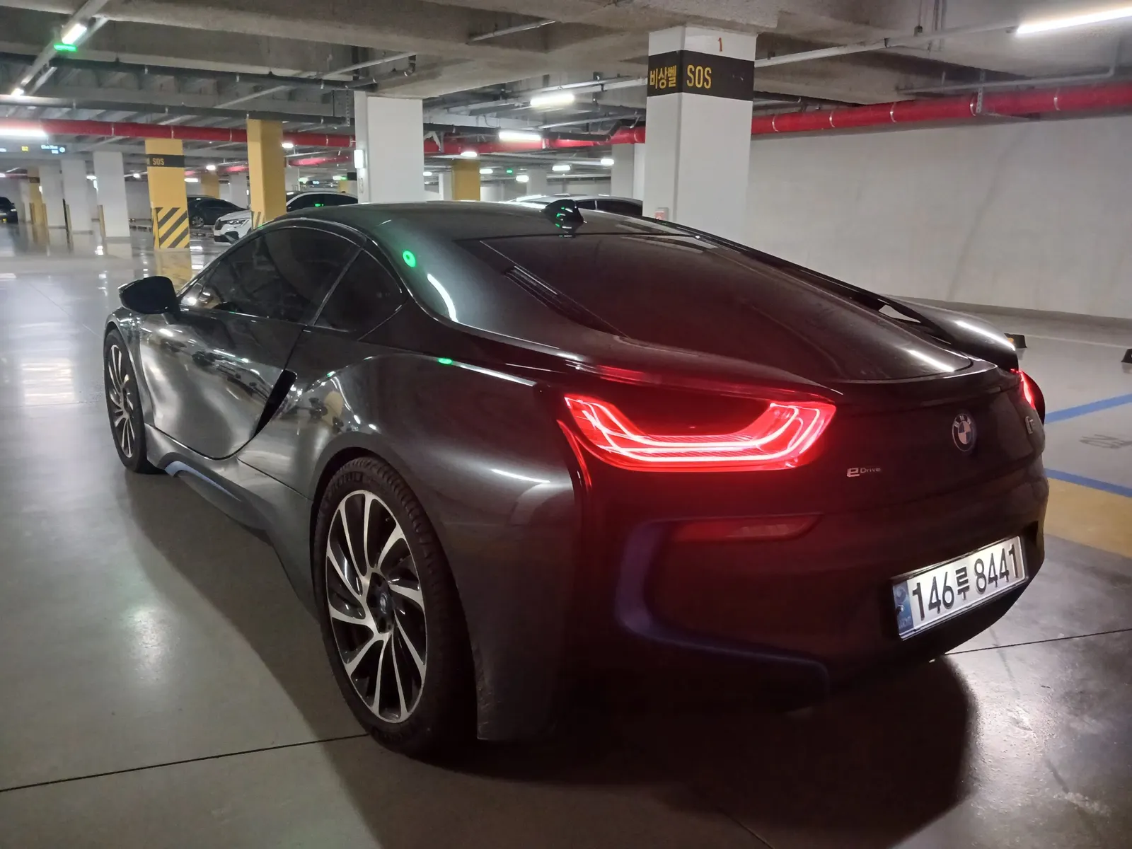BMW i8 2016 3/17