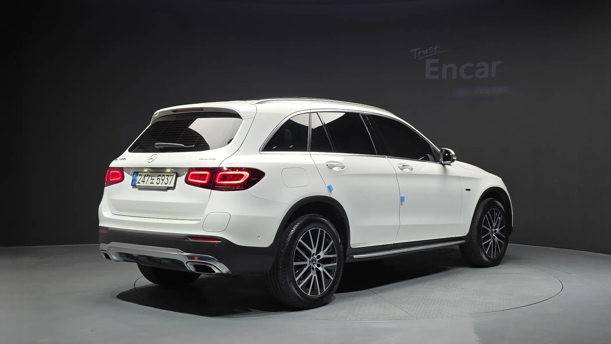 Mercedes-Benz GLC-Class X253 GLC300e 4MATIC 2021 2/34