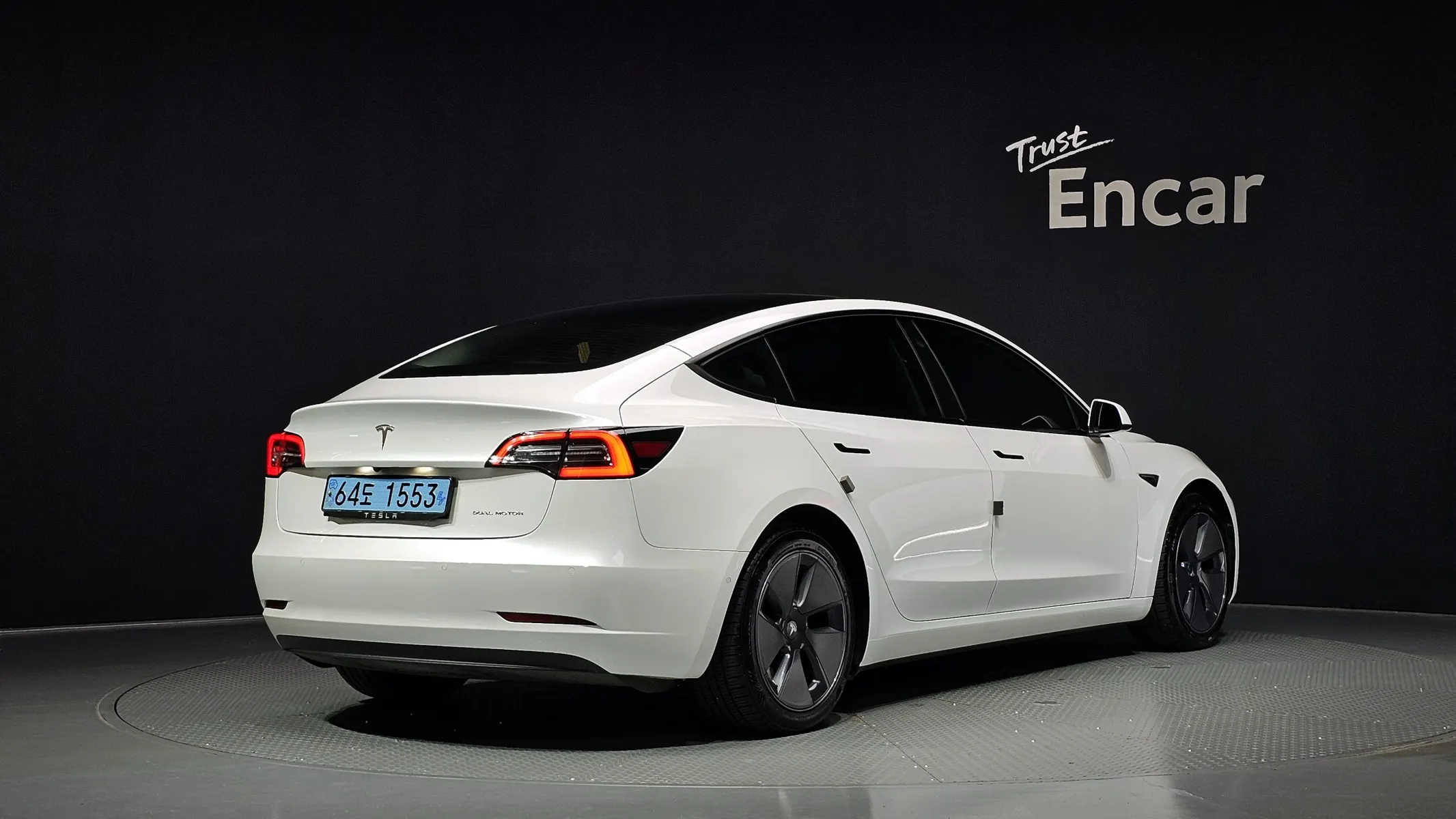 Tesla 3 AWD 2021 2/31