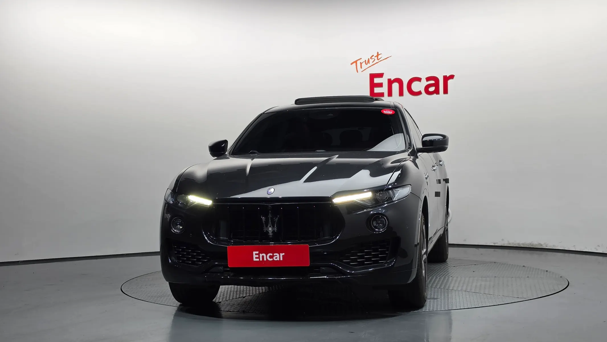Maserati 르반떼 3.0 AWD 2018 2/5