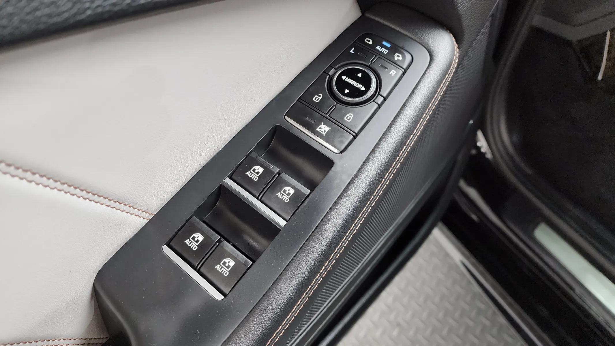 Genesis G80 3.3 T-GDI AWD 2018 34/35