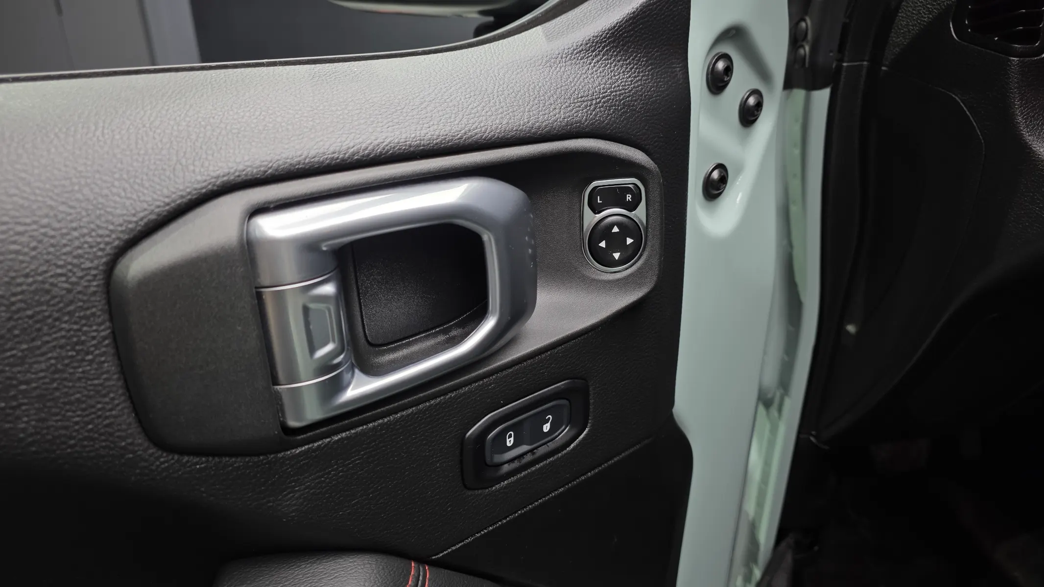 Jeep (JL) 2.0 4 2023 31/32