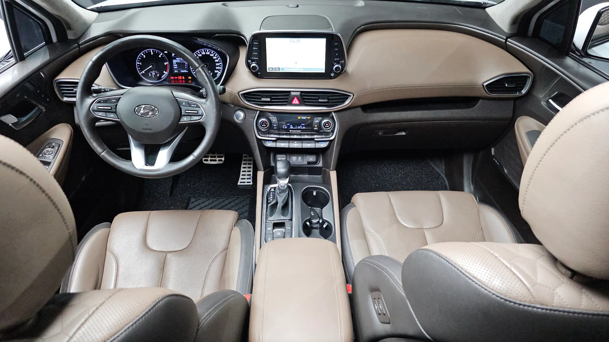 Hyundai TM 2.0 2WD 2018 3/5