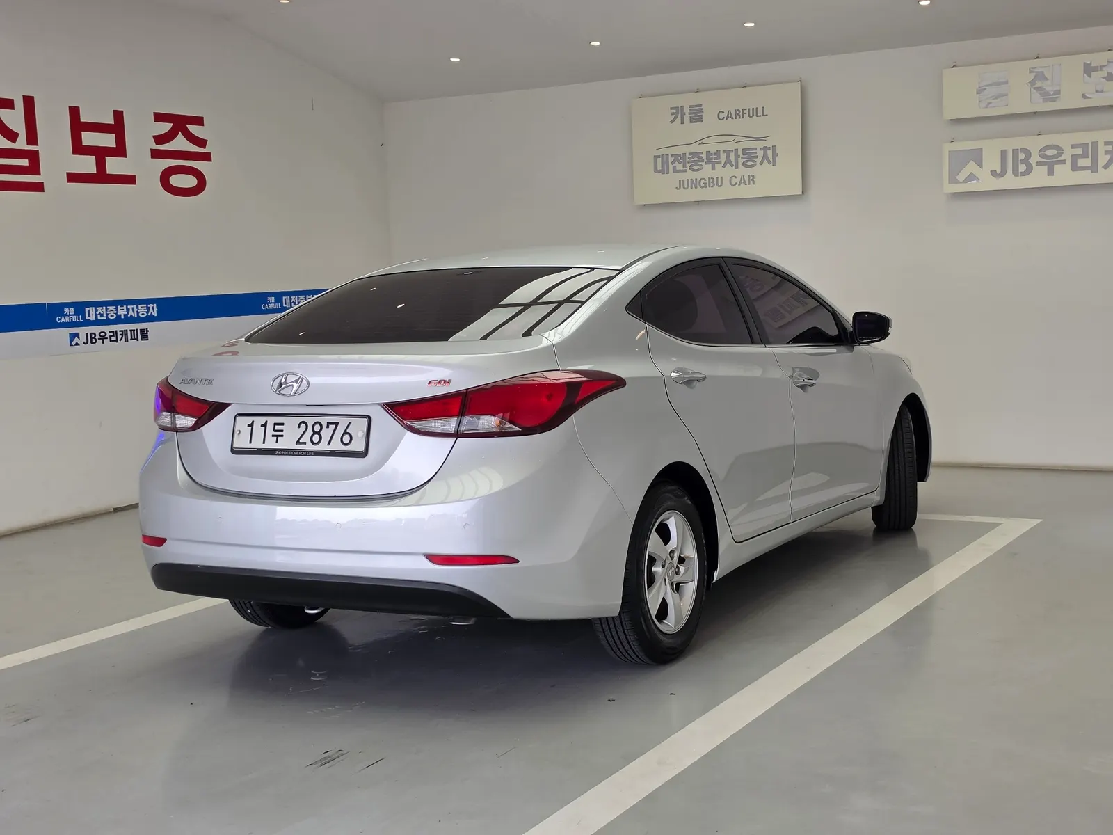 Hyundai 아반떼 1.6 GDi 2015 12/13