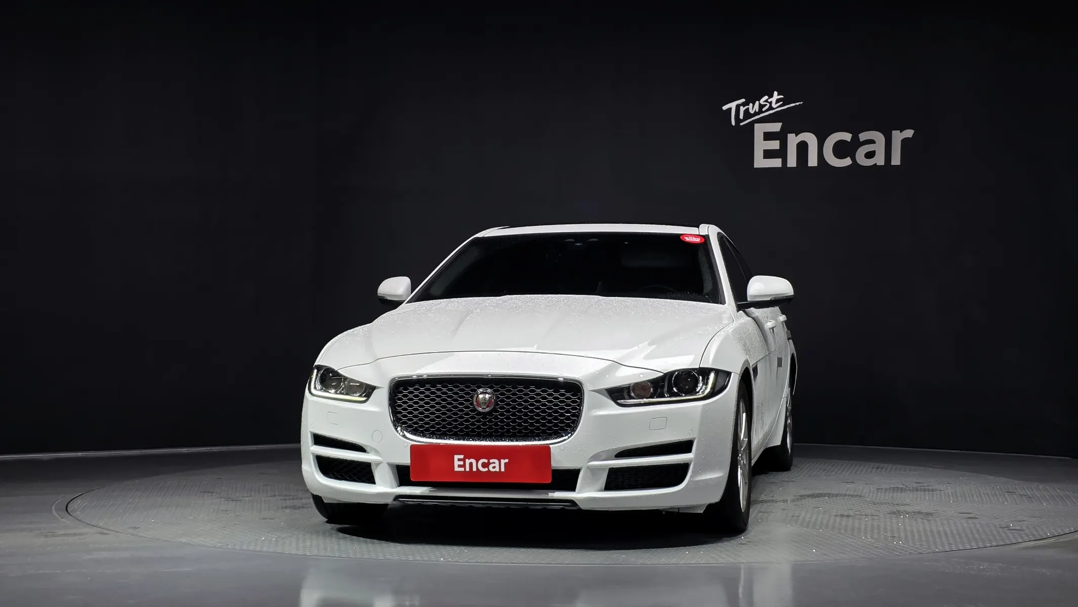 Jaguar XE 20t 2018 3/31