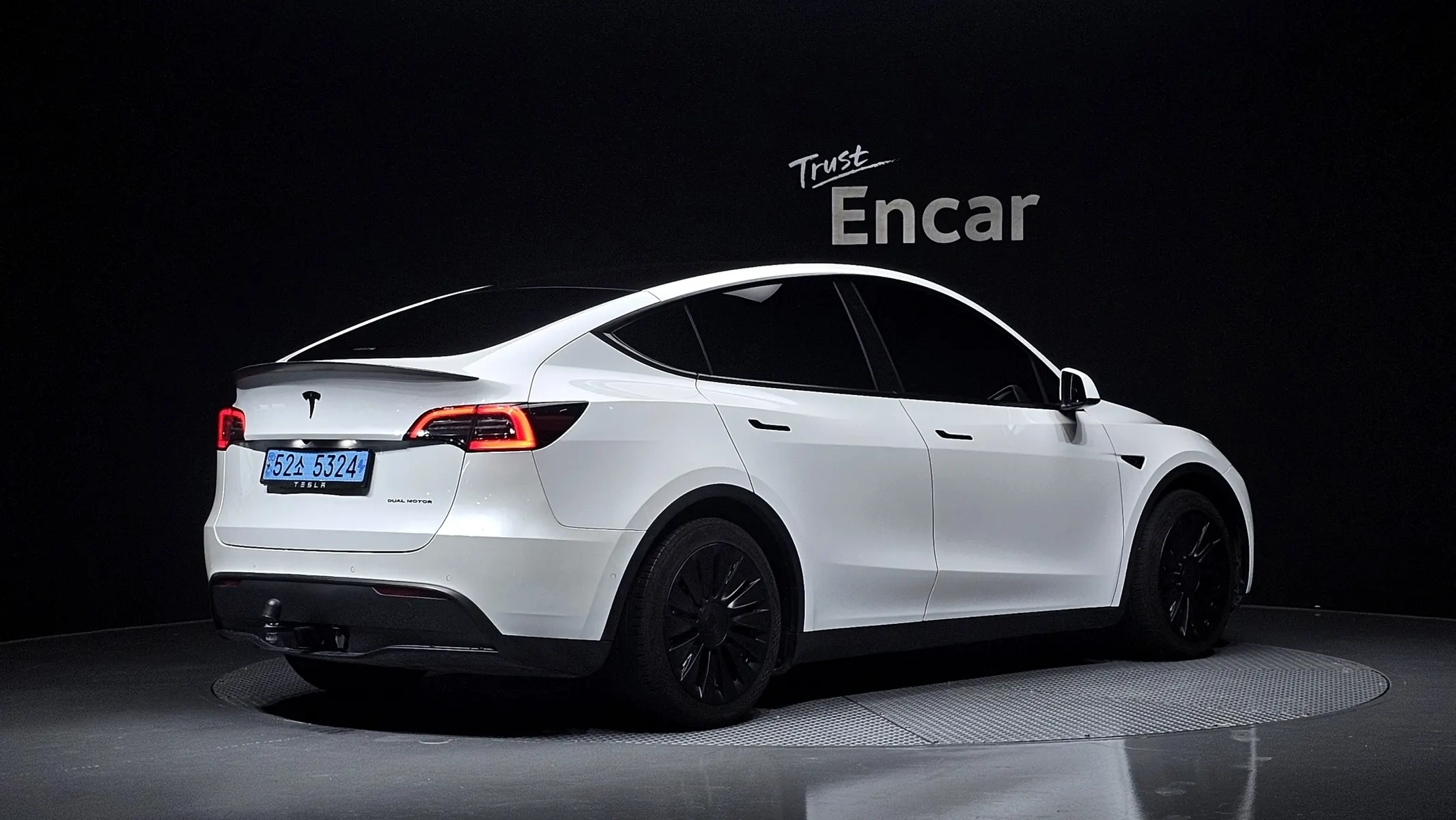 Tesla Y AWD 2021 2/38