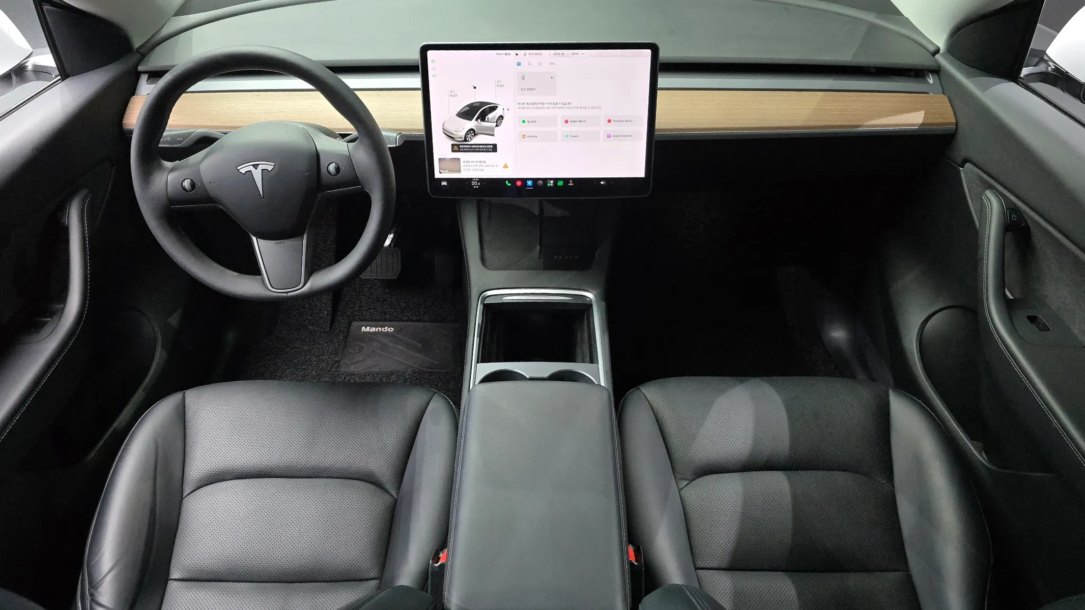 Tesla Y AWD 2021 4/5