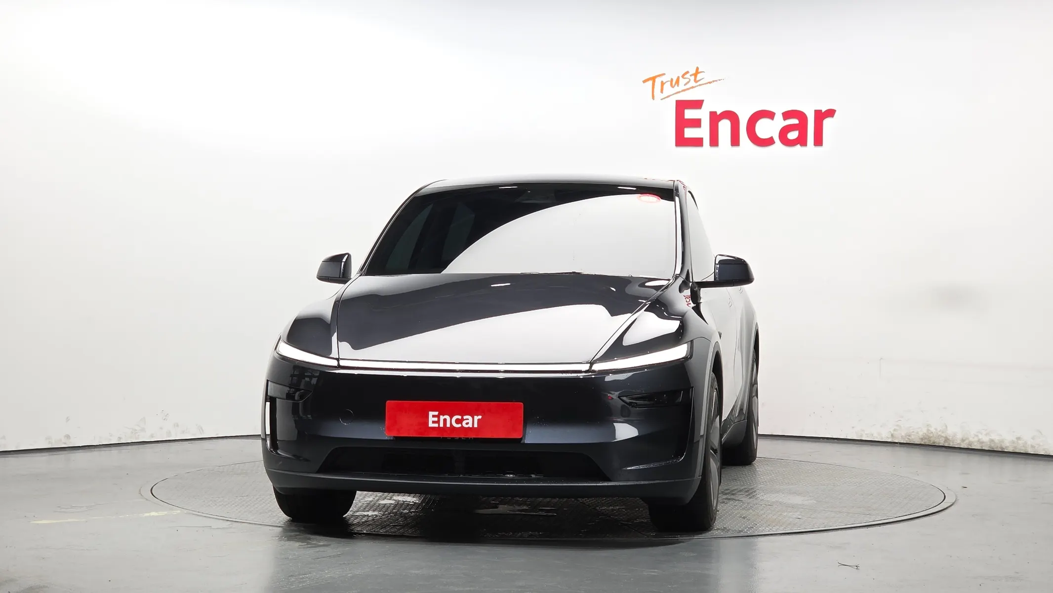 Tesla Y RWD 2025 2/5