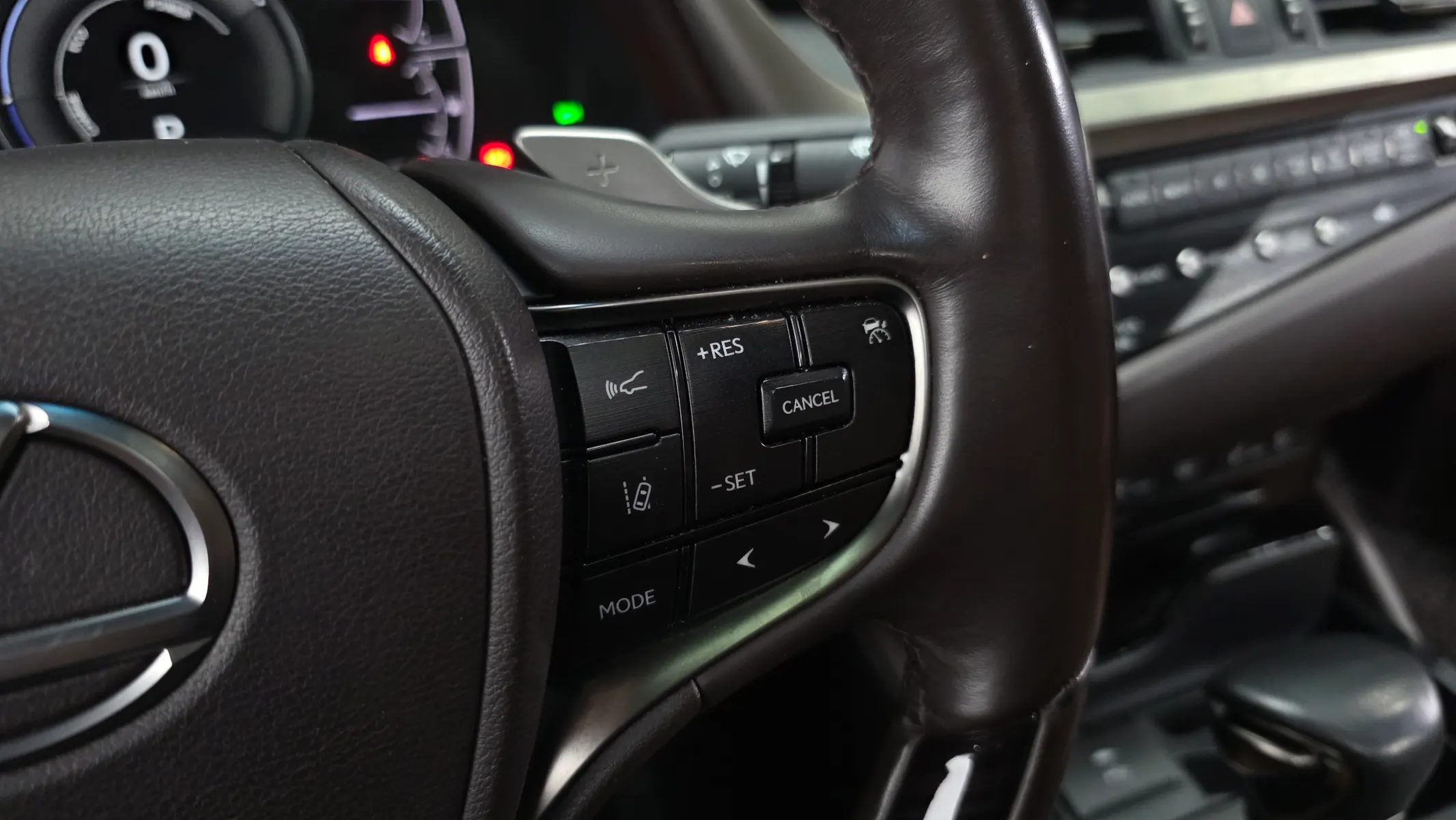 Lexus ES300h 7 2021 38/39