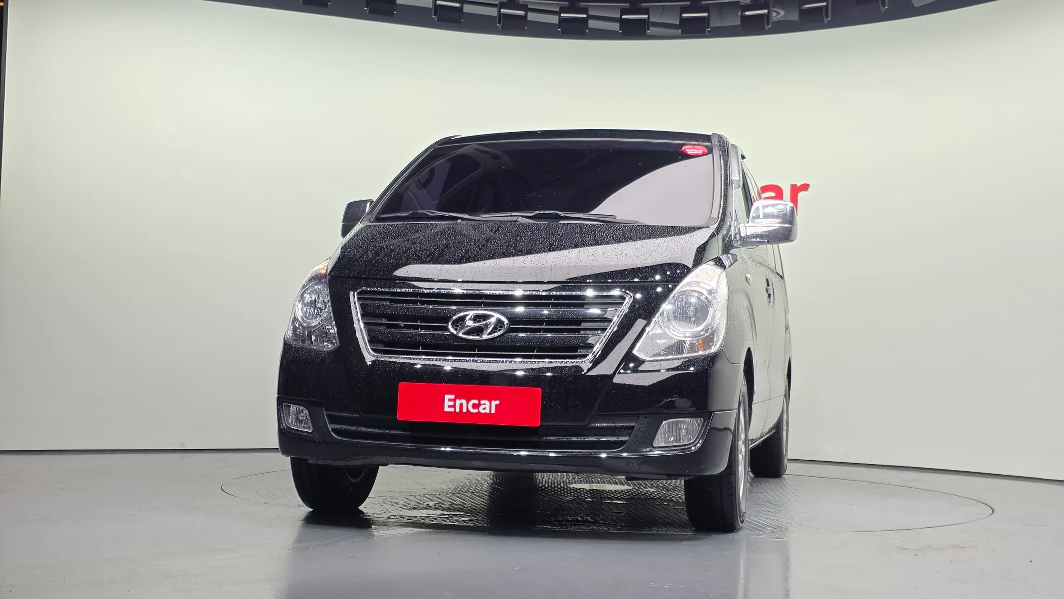 Hyundai Grand Starex 5 2017 2/5