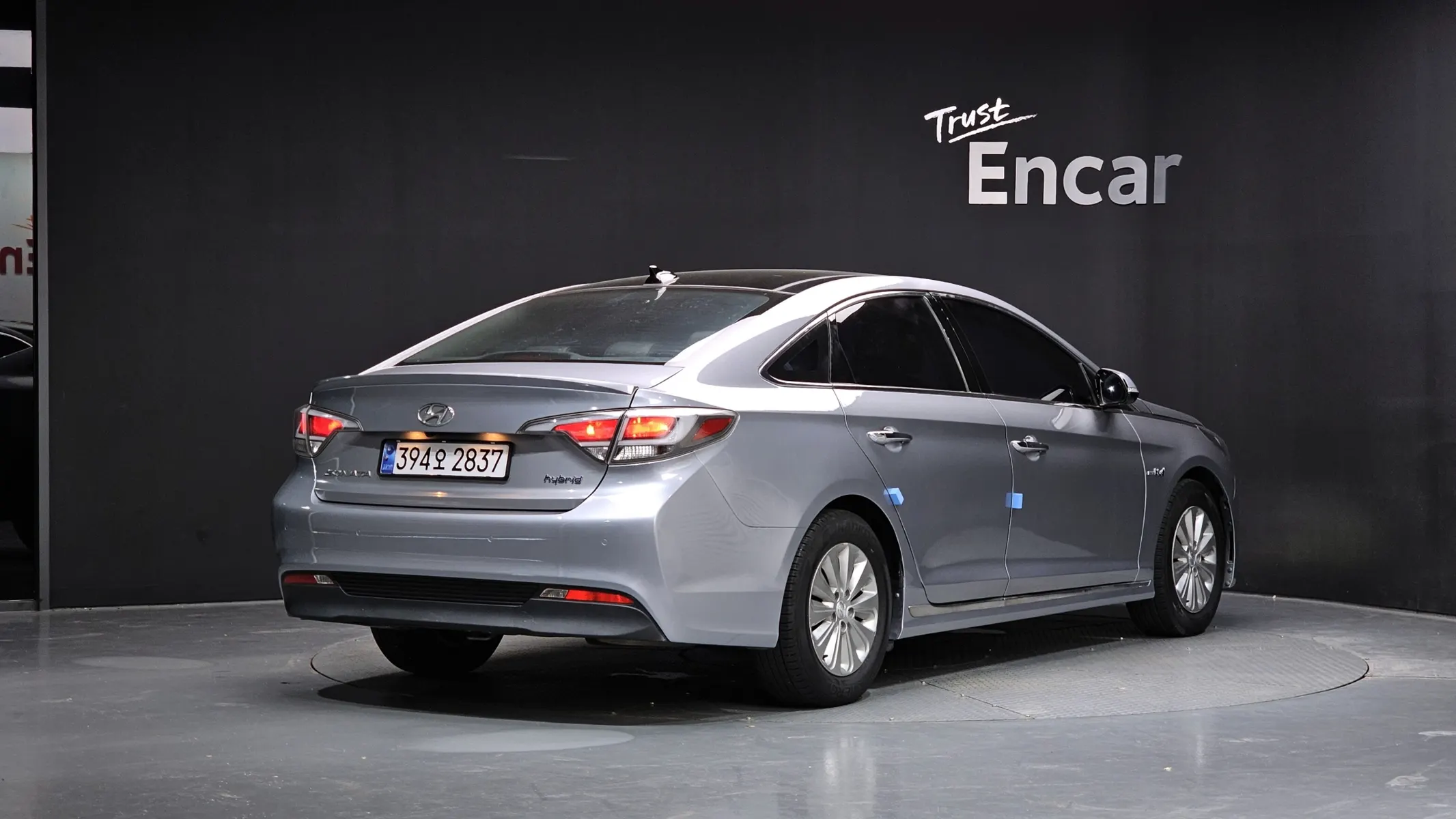 Hyundai LF 2.0 HEV 2015 2/32