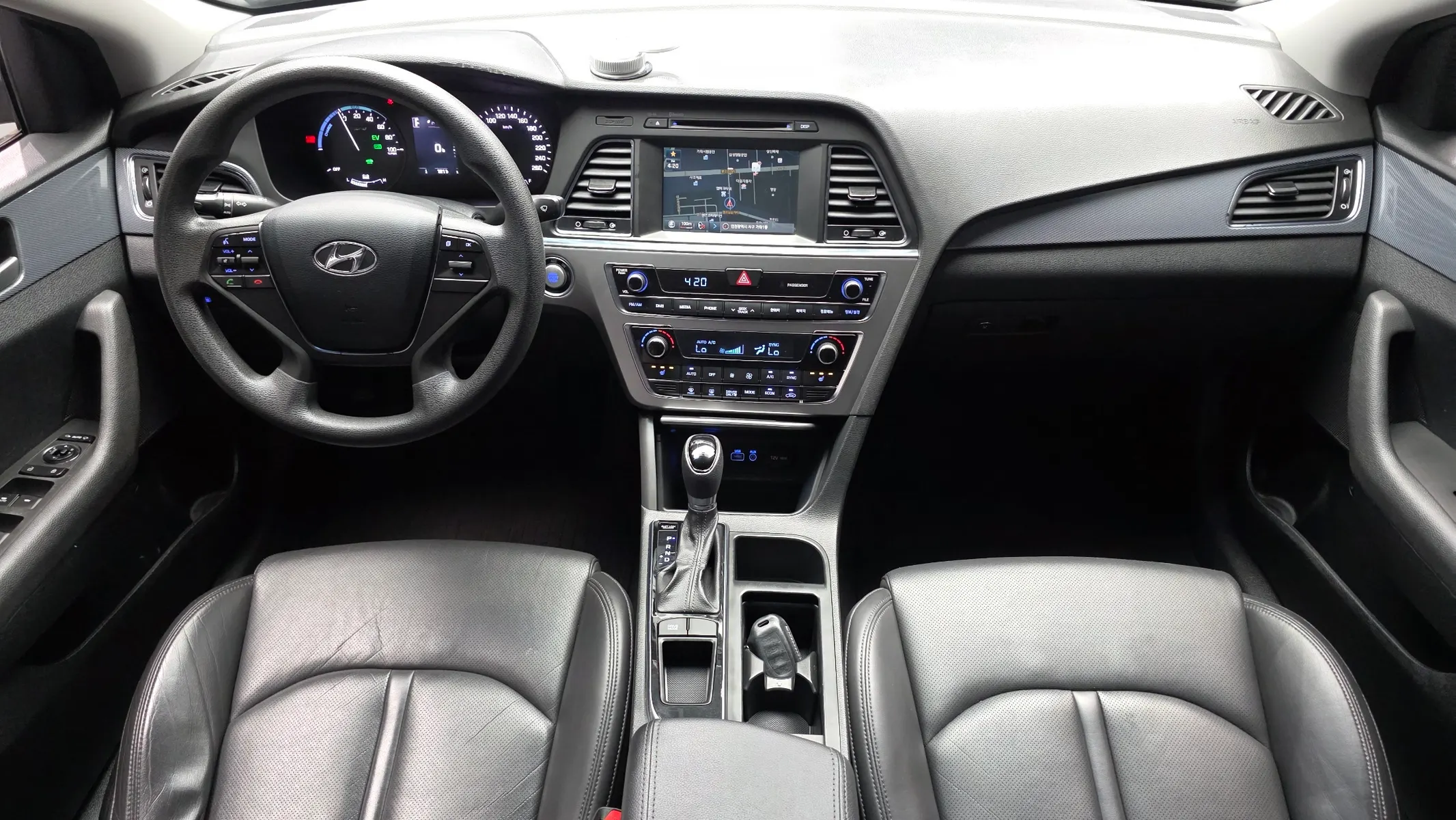 Hyundai LF 2.0 HEV 2015 4/5
